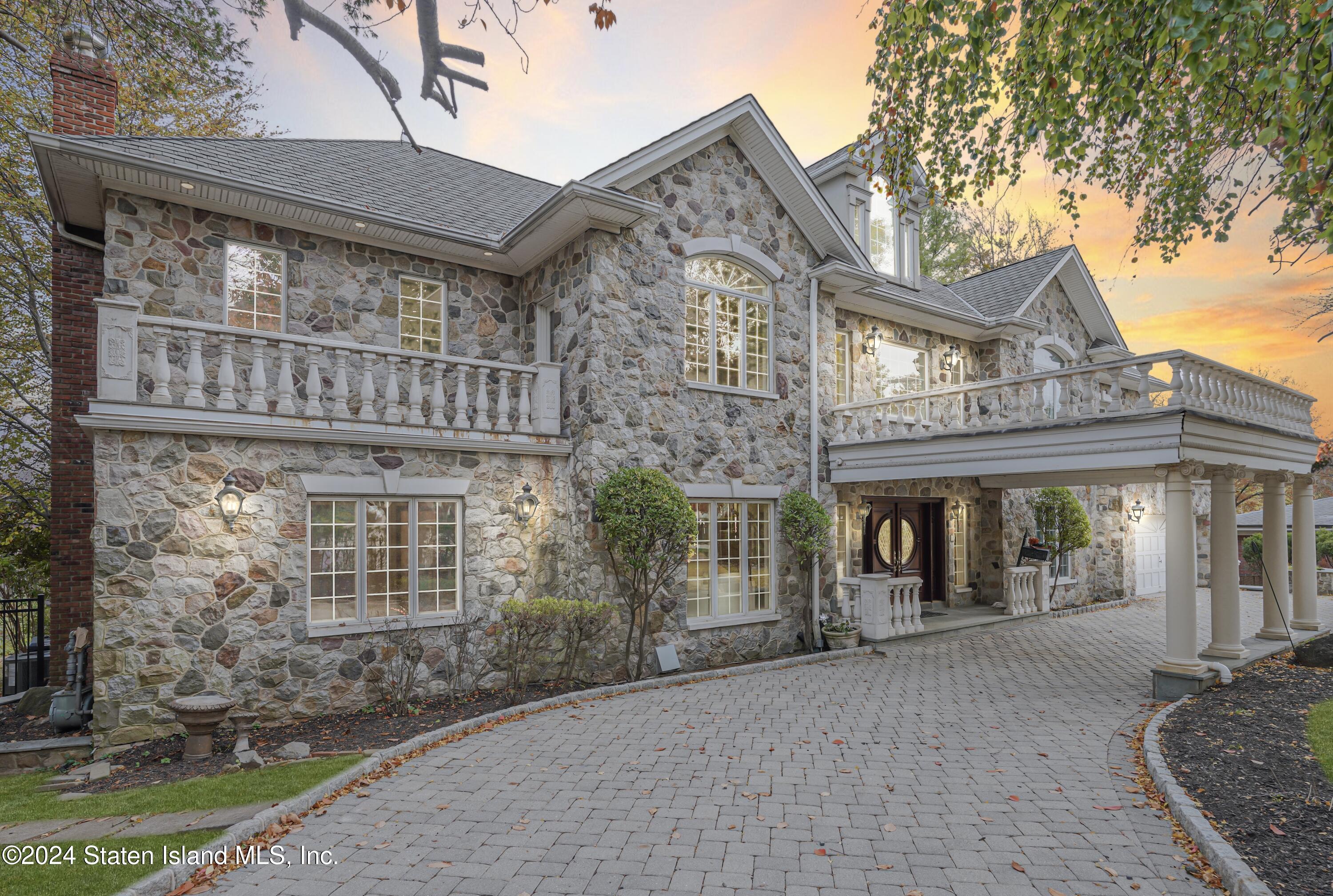 60 Romer Road Image 2