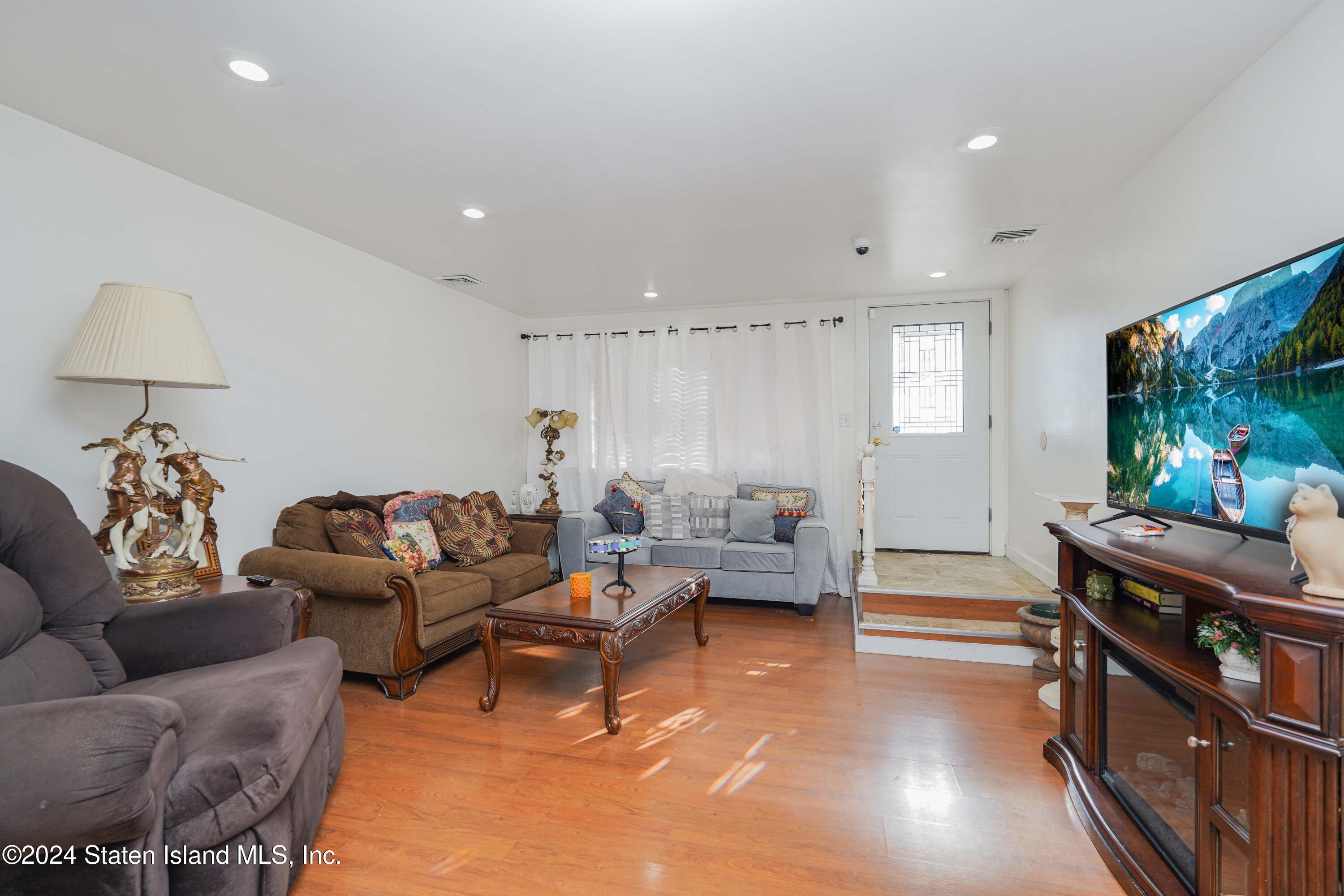 235 Father Capodanno Boulevard, Staten Island, NY, 10305 image 6