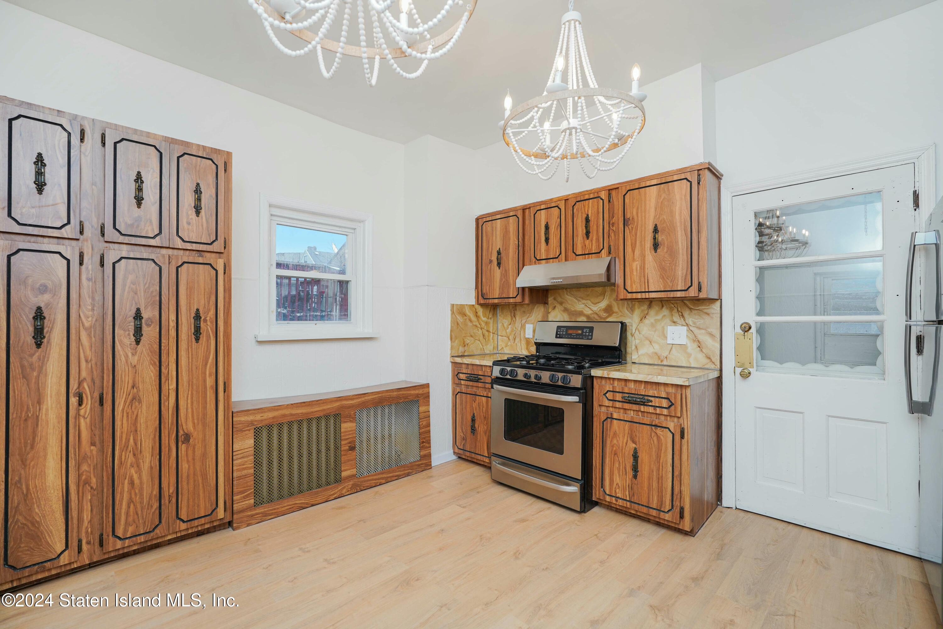 37 Austin Avenue, Staten Island, NY, 10305 image 12
