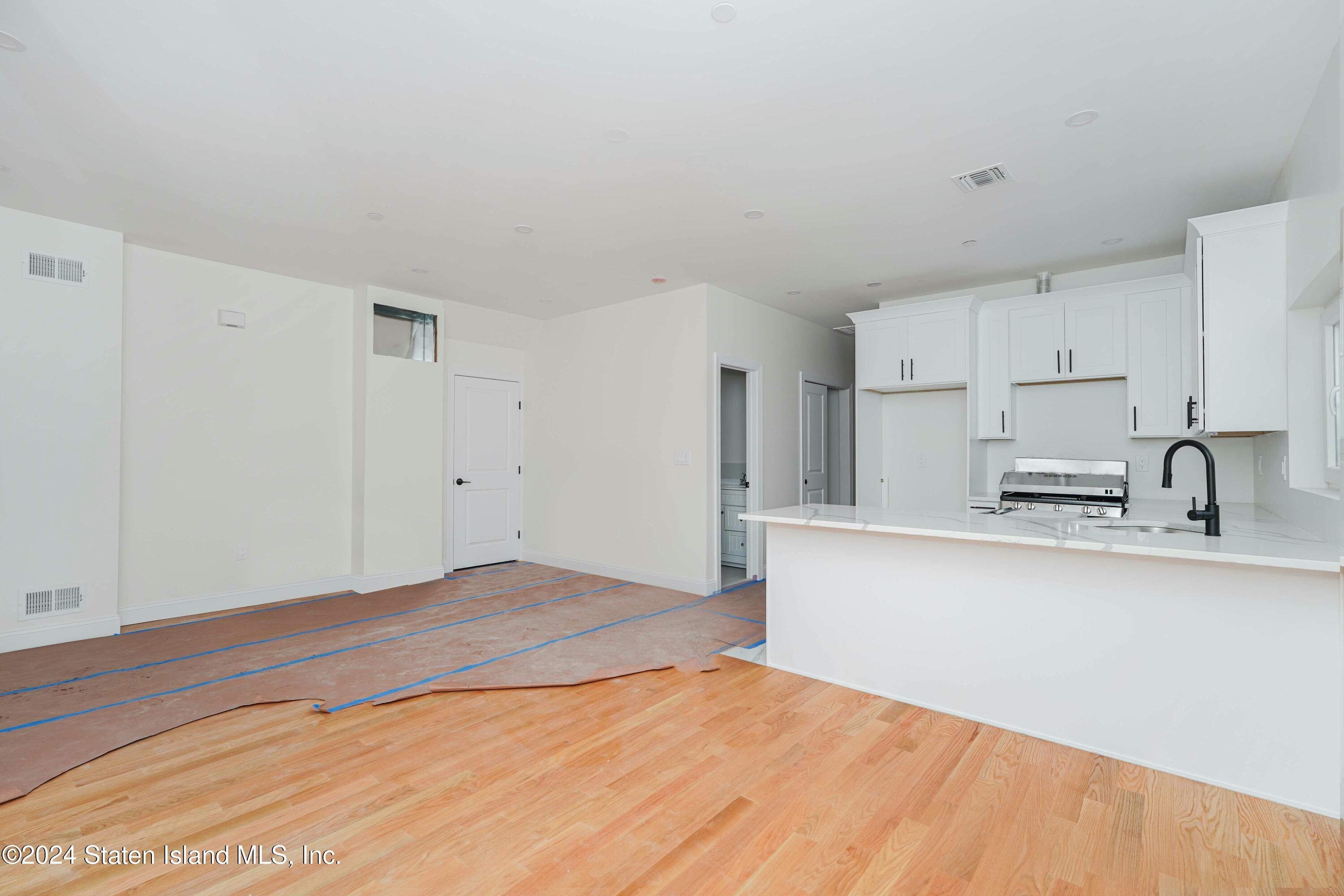 298 Oldfield Street Image 3