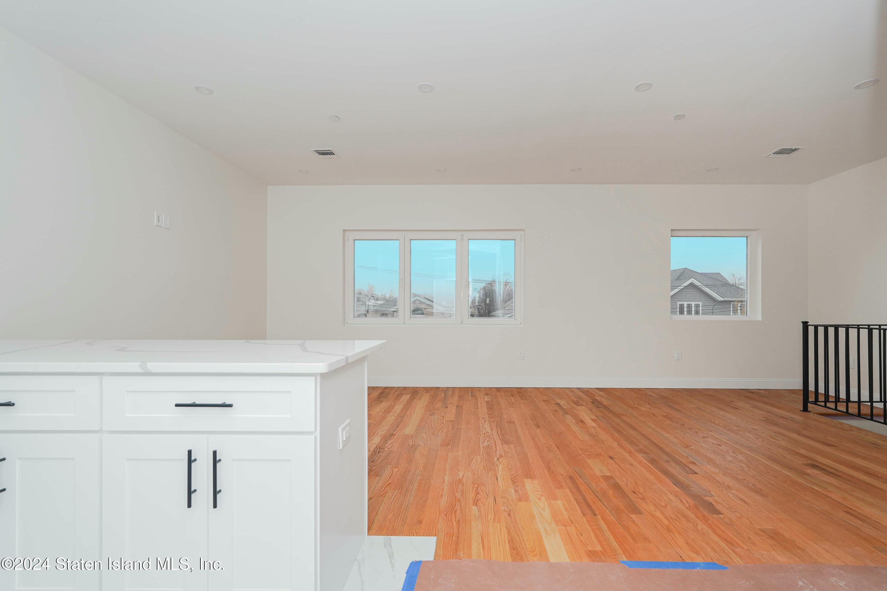 298 Oldfield Street, Staten Island, NY, 10306 image 14