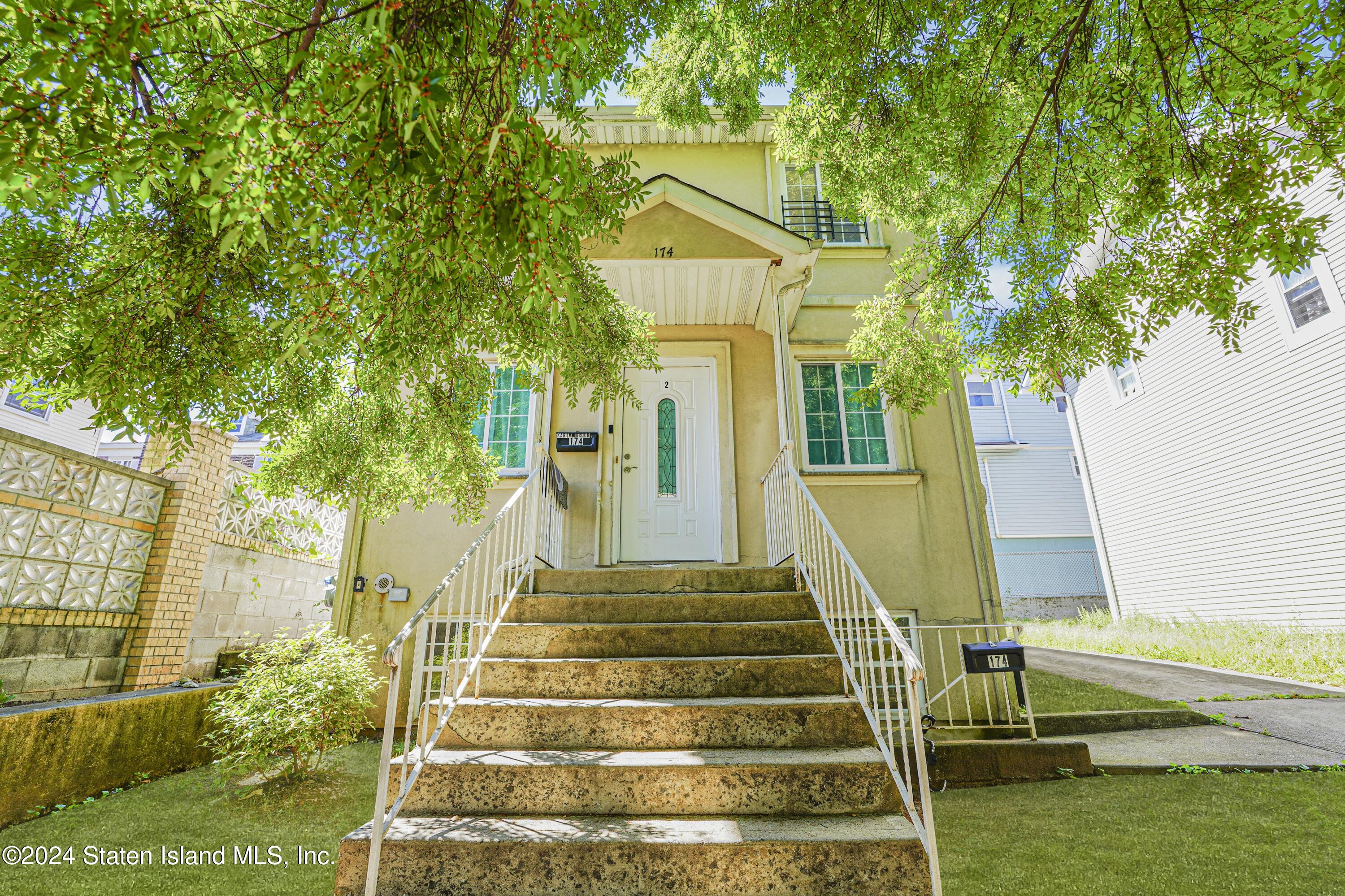 174 Pine Place, Staten Island, NY, 10304