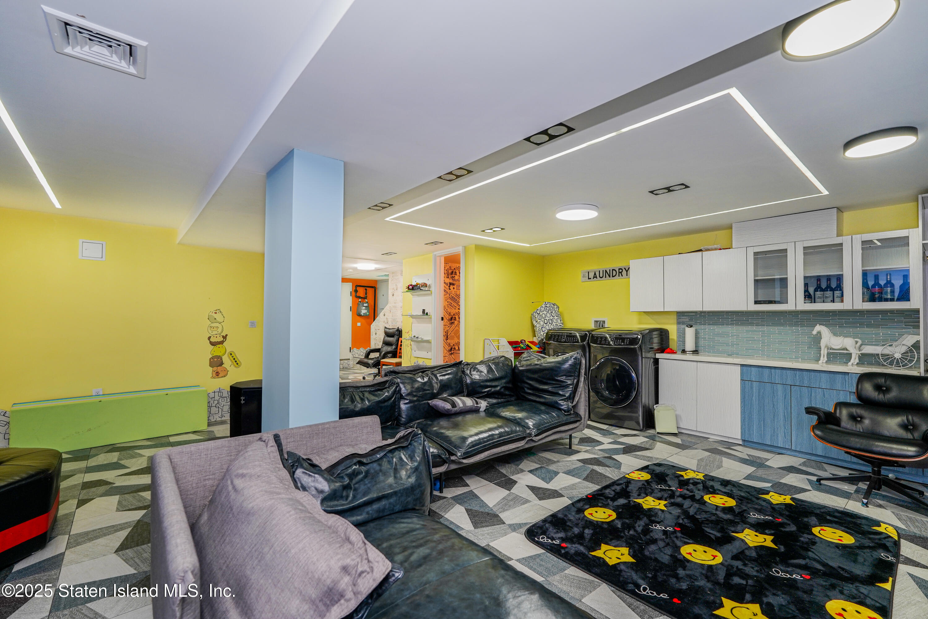 72 Mills Avenue, Staten Island, NY, 10305 image 39