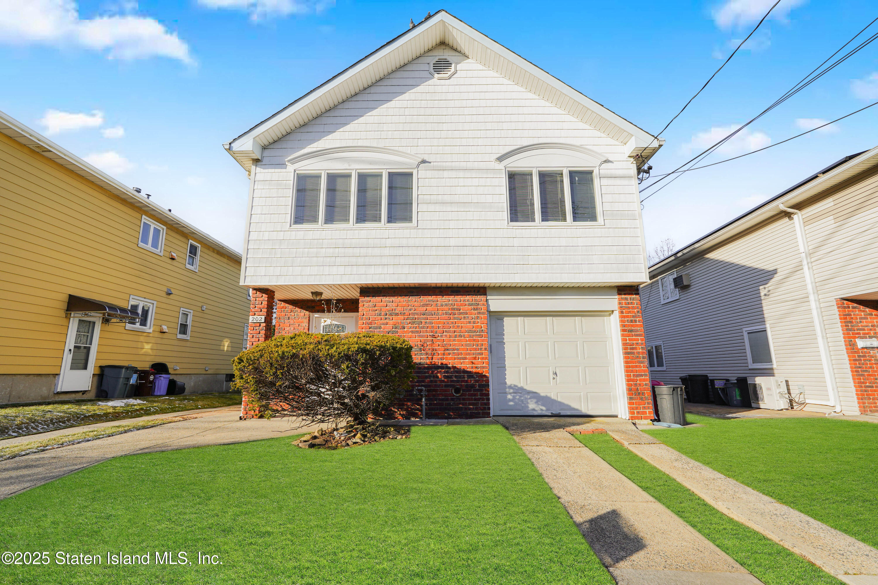 202 Sheraden Avenue, Staten Island, NY, 10314