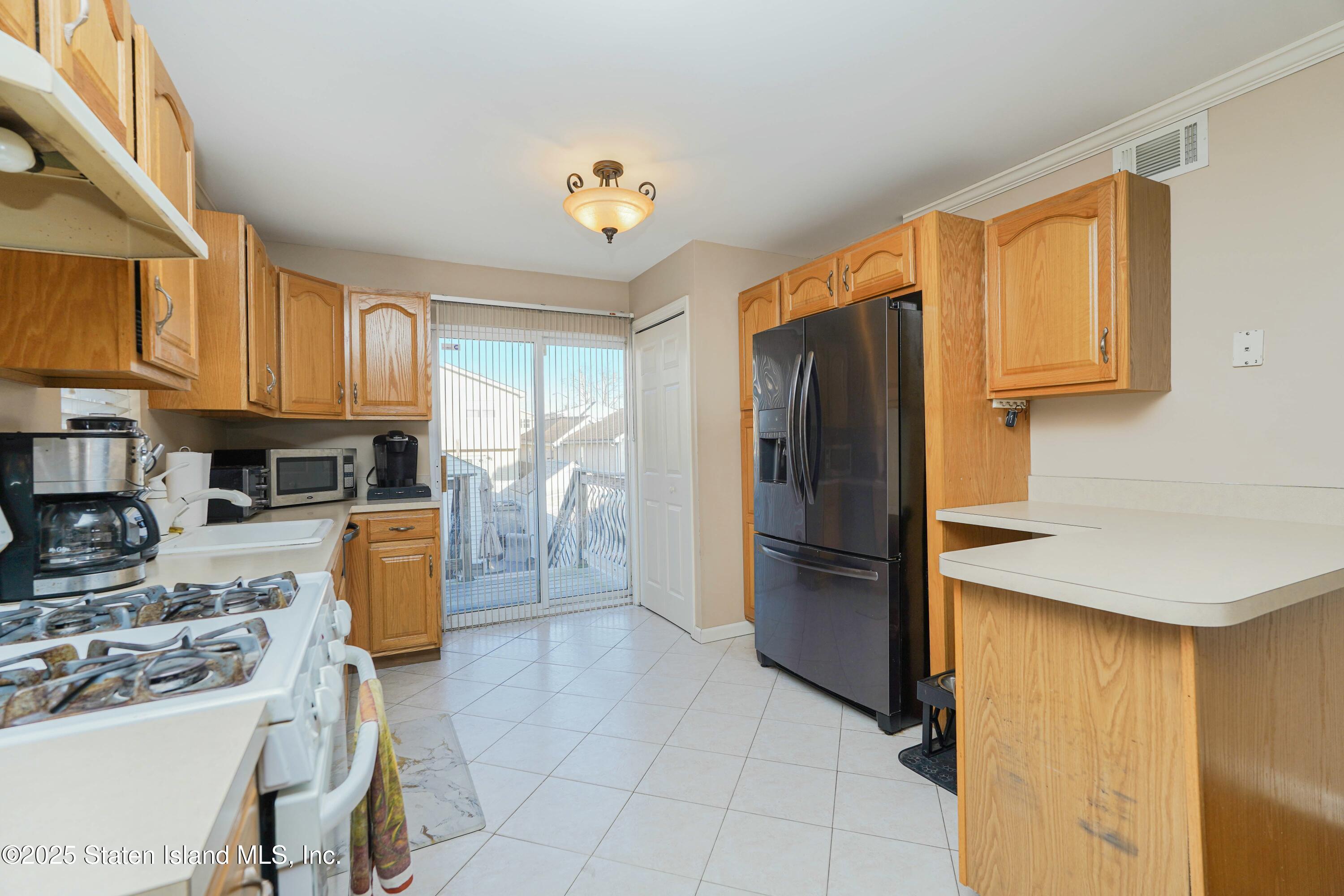 341 Parkinson Avenue, Staten Island, NY, 10305 image 12