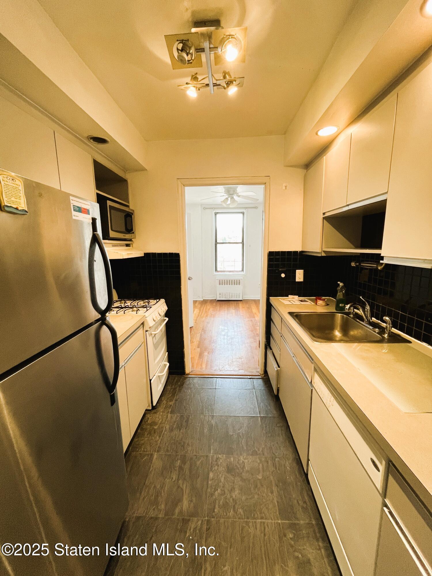 100 Colfax Boulevard 6h, Staten Island, NY, 10306 image 6