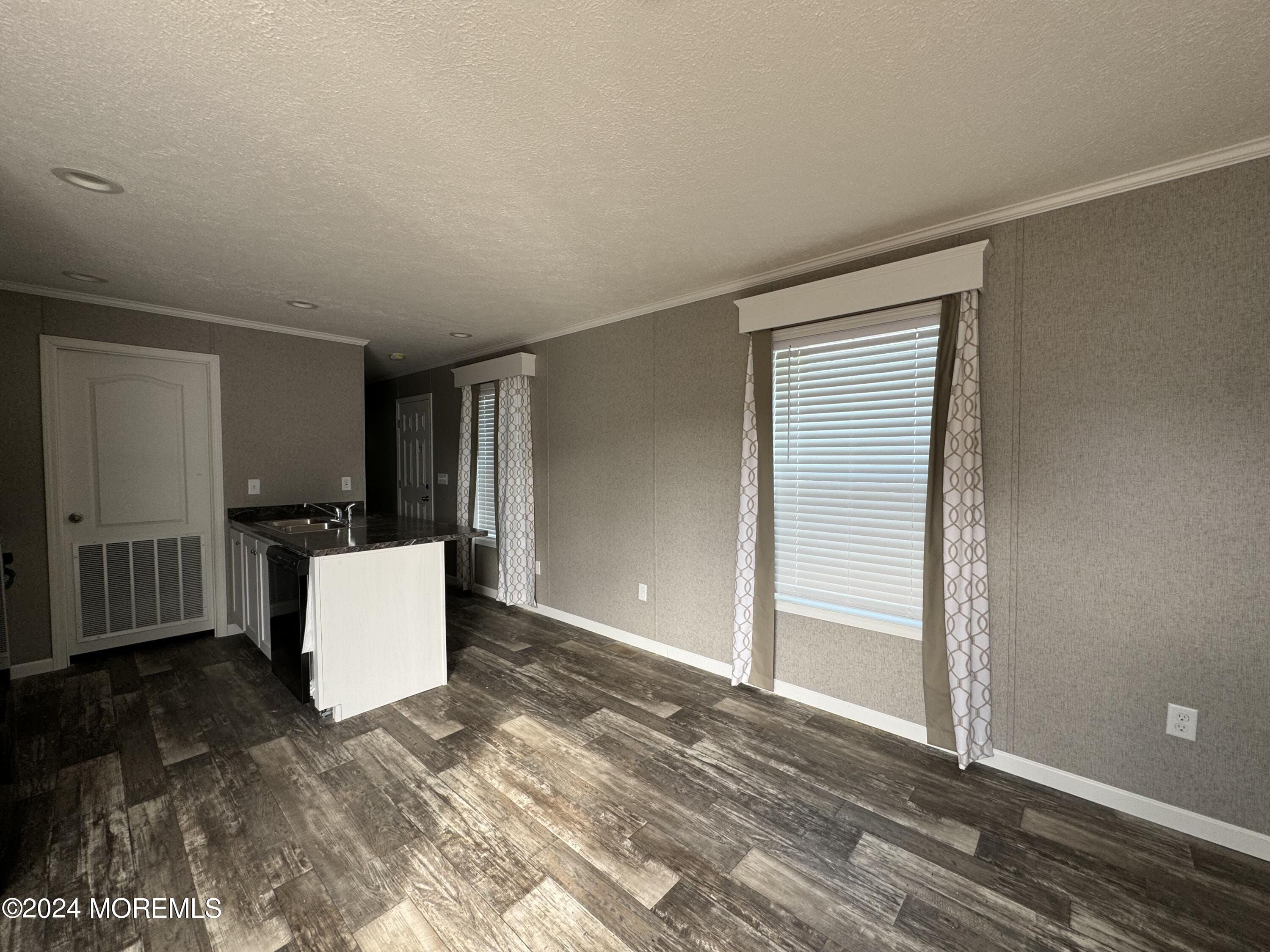 6 Avenue A, Hazlet, NJ, 07734