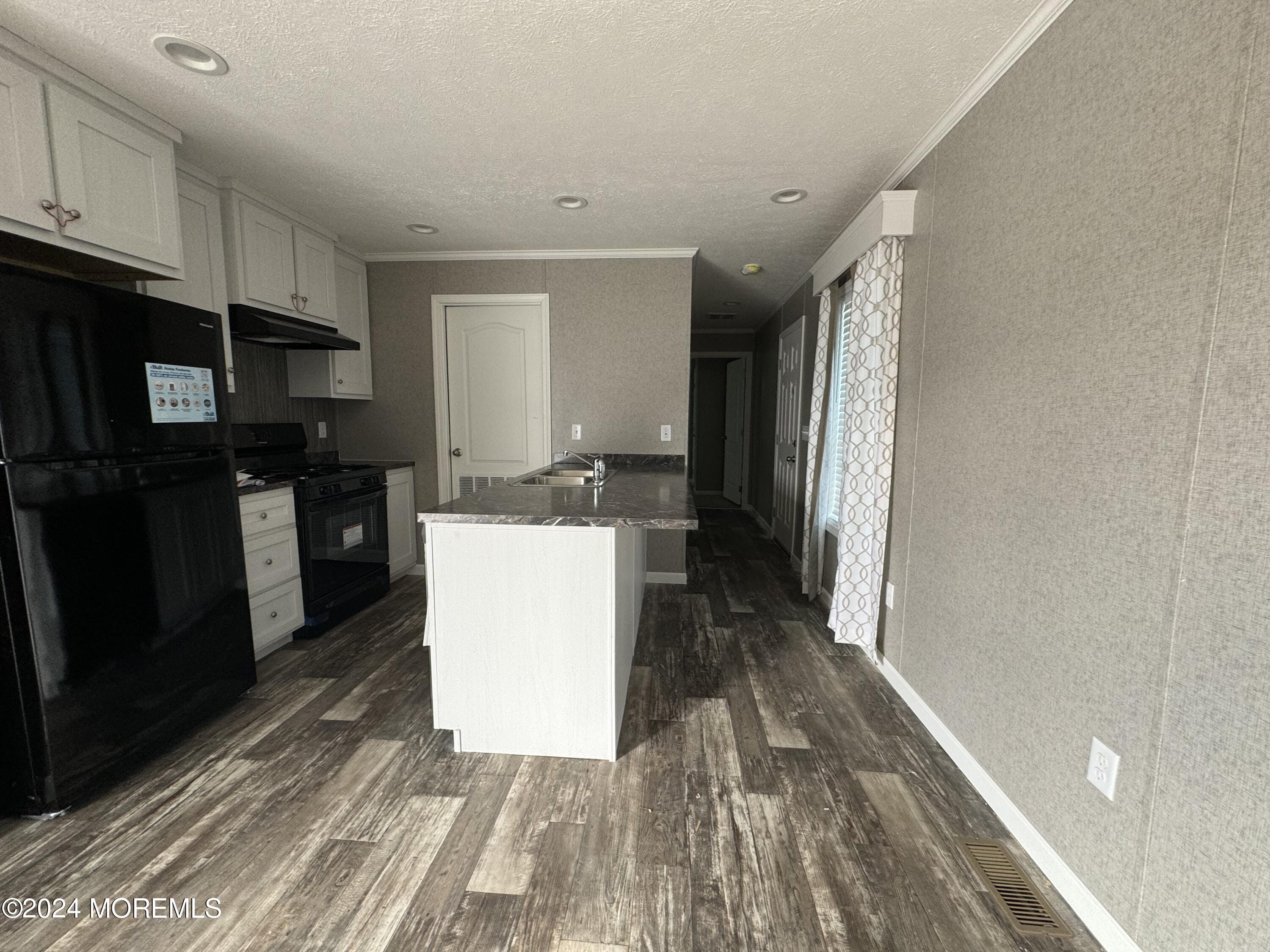 6 Avenue A, Hazlet, NJ, 07734