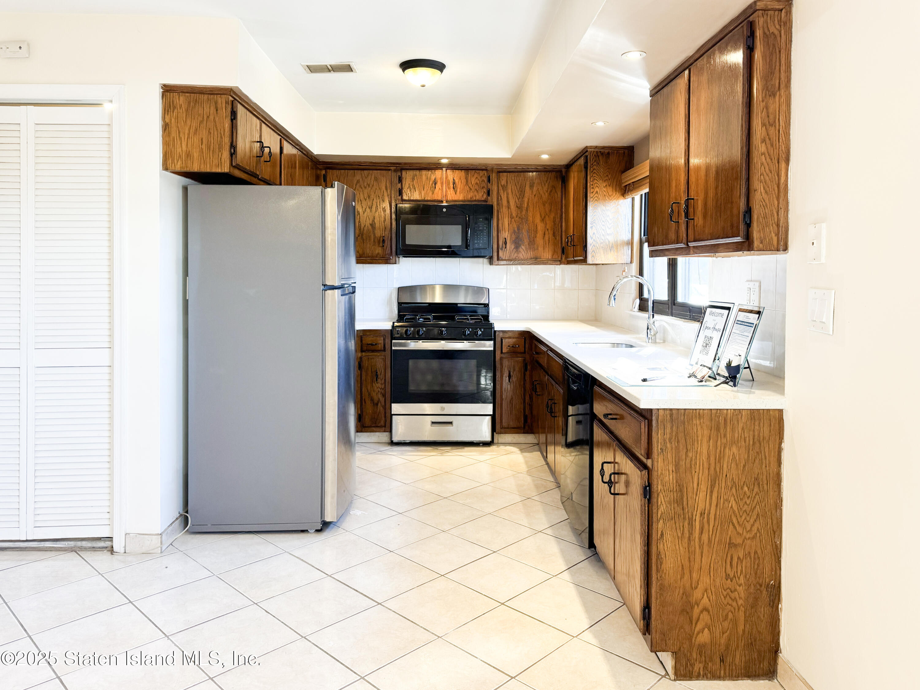 569 Buchanan Avenue B, Staten Island, NY, 10314 image 14