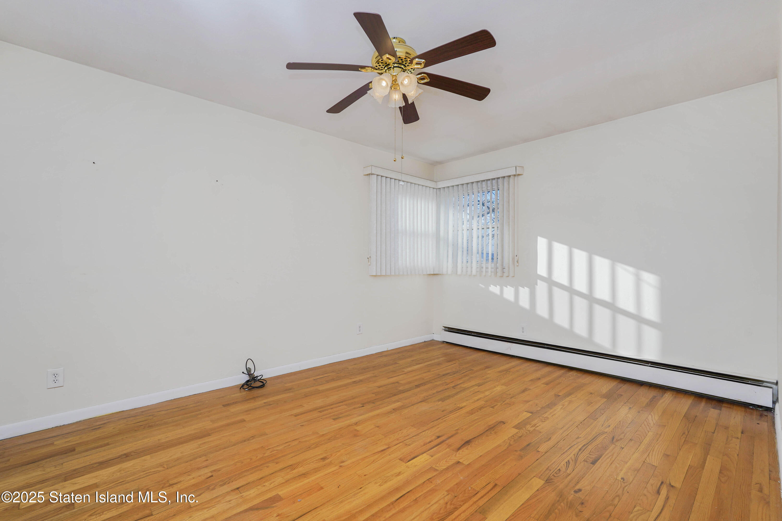 160 Woods Of Arden Road, Staten Island, NY, 10312 image 8