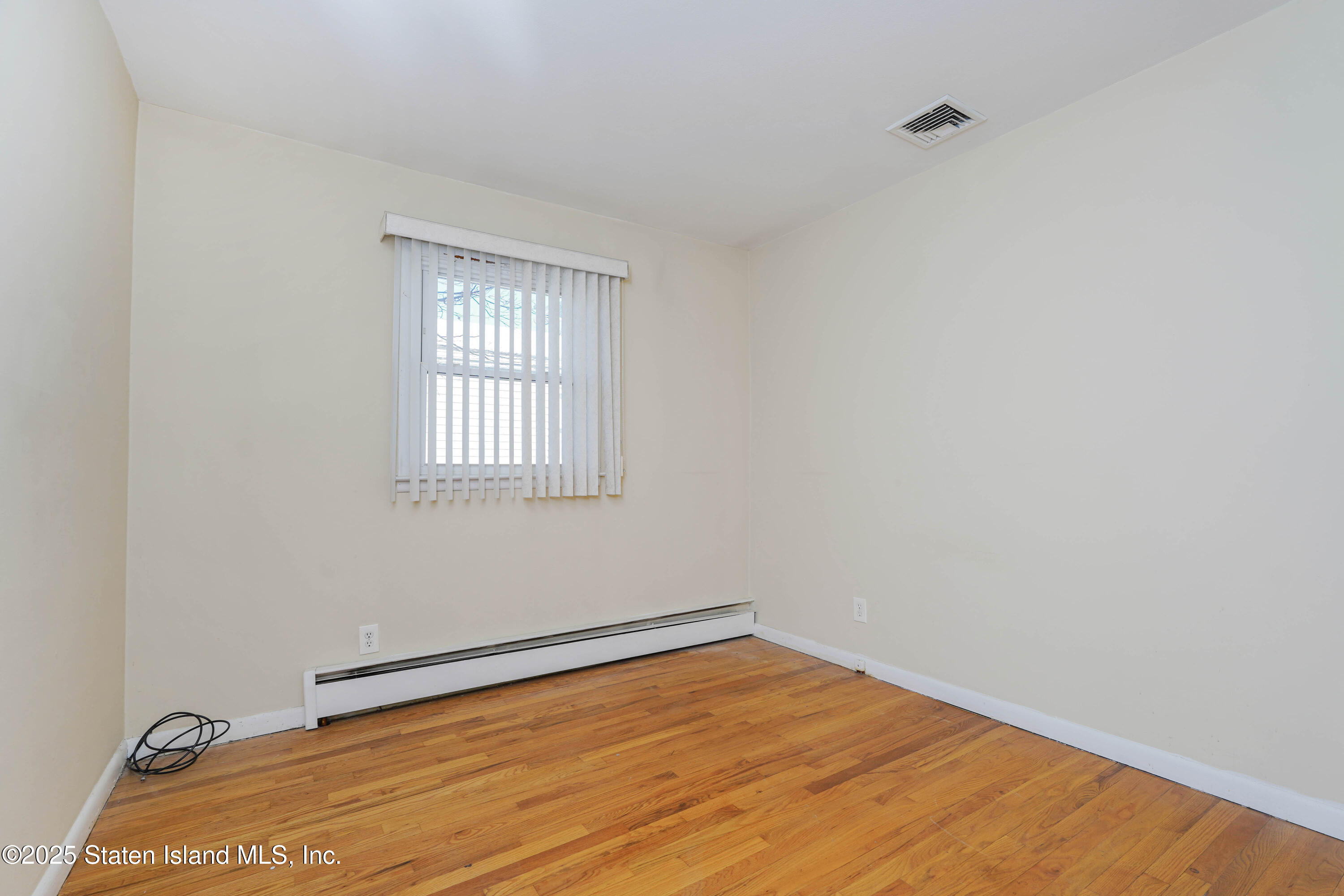 160 Woods Of Arden Road, Staten Island, NY, 10312 image 9
