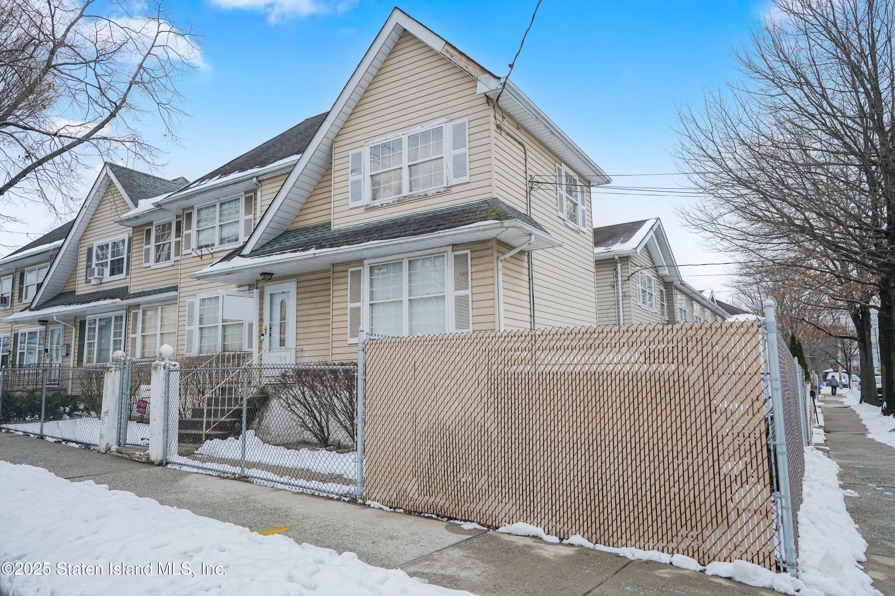 4 Benjamin Place, Staten Island, NY, 10303