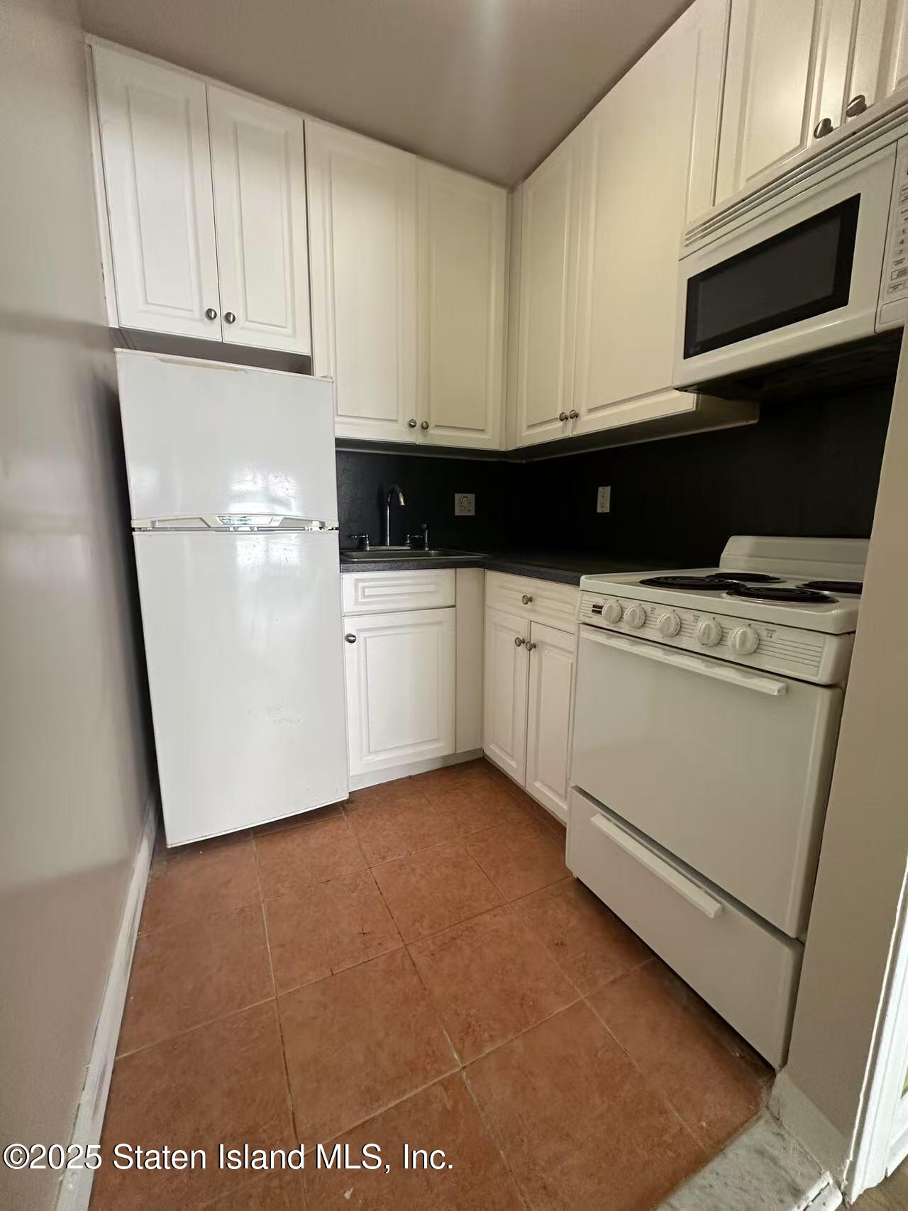 27 Vera St C, Staten Island, NY, 10305 image 10