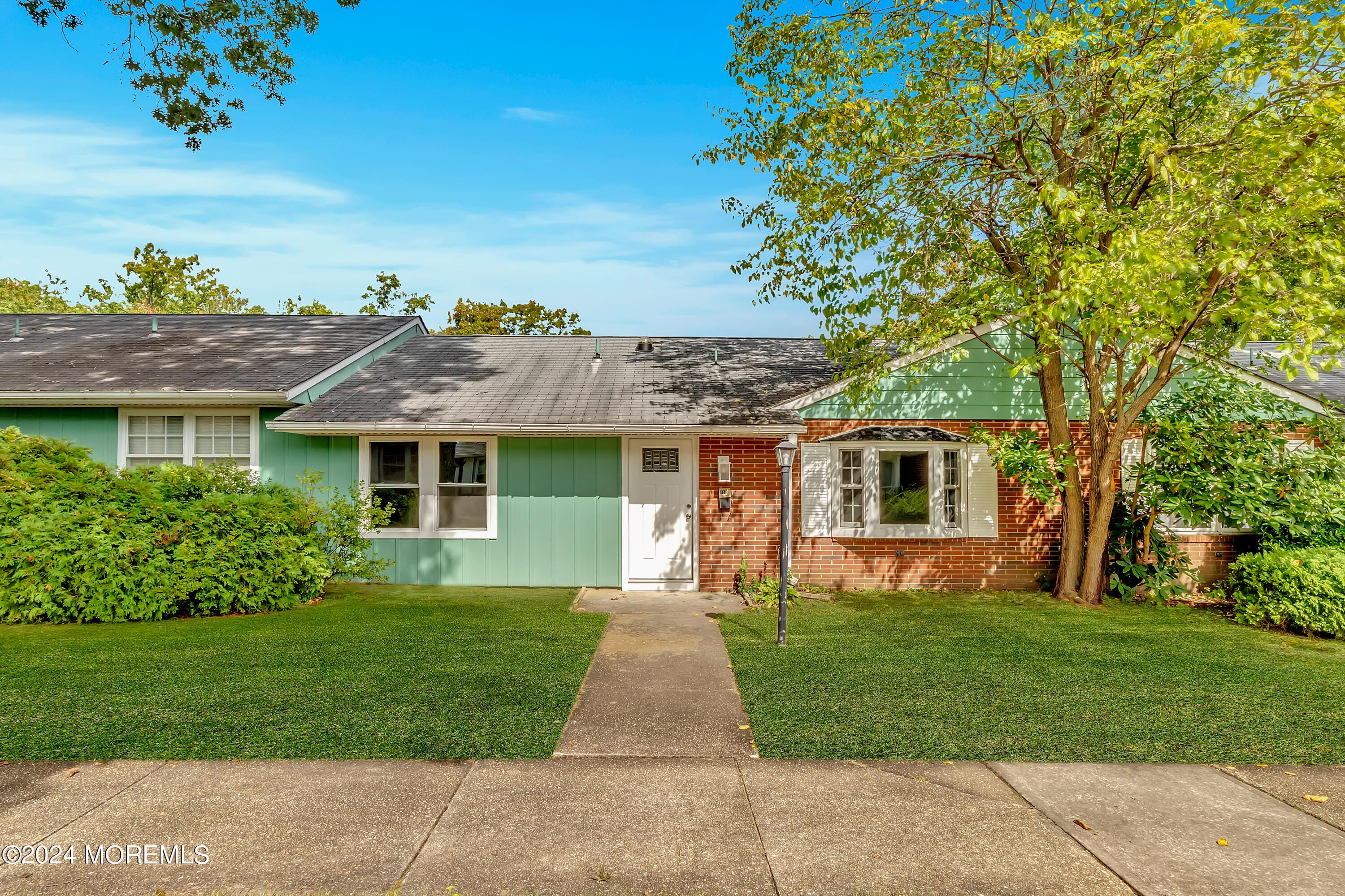 61E Buckingham Drive, Lakewood, NJ, 08701