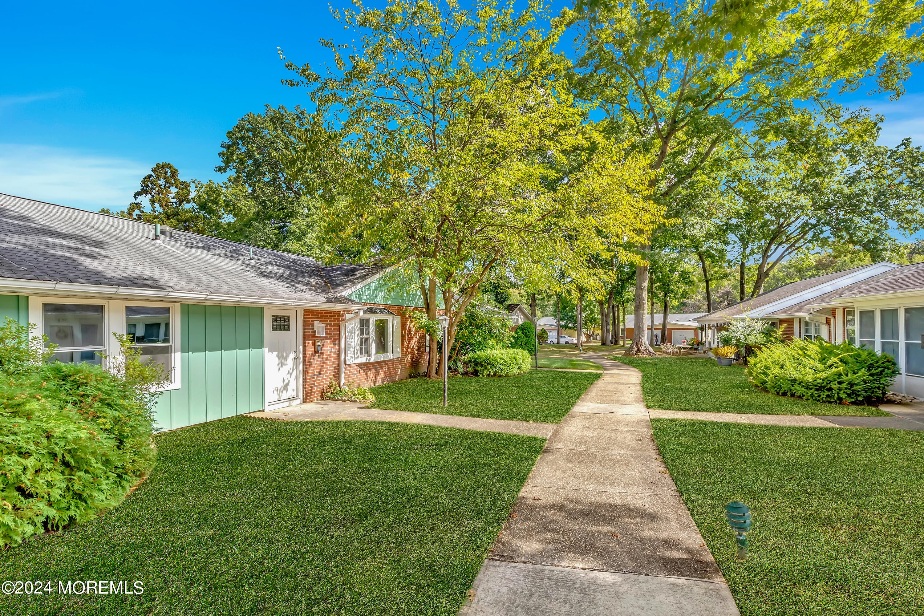 61E Buckingham Drive, Lakewood, NJ, 08701