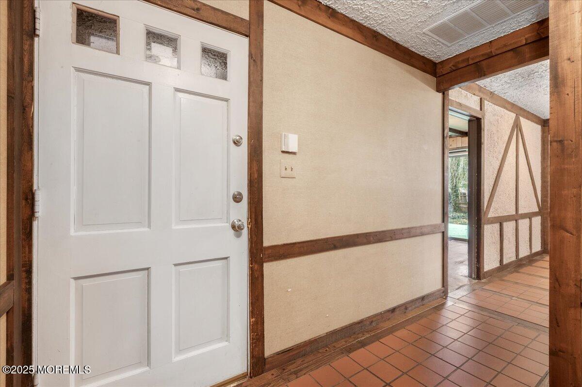 7 Opal Place, Aberdeen, NJ, 07747