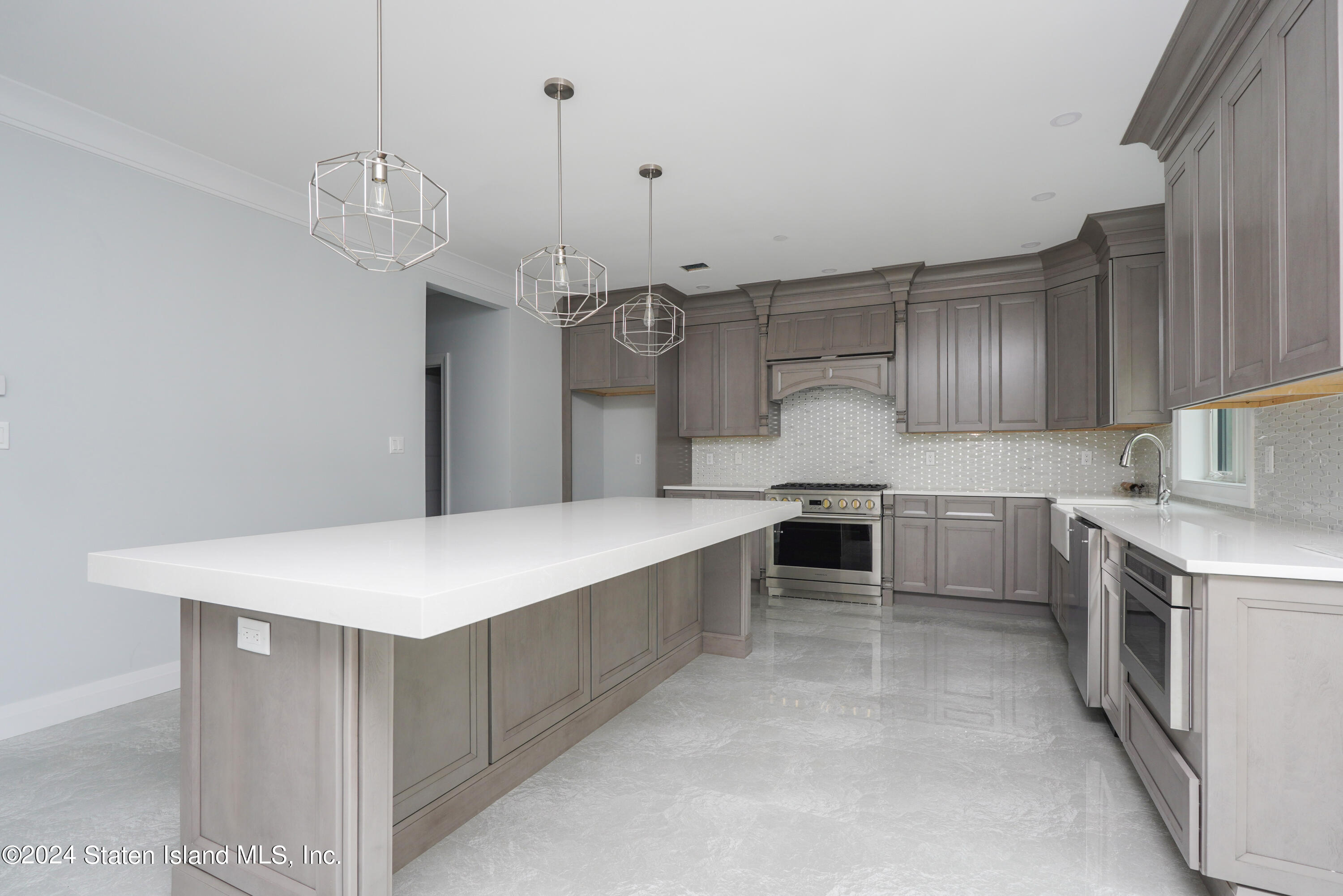 16 Dole Street, Staten Island, NY, 10312 image 13