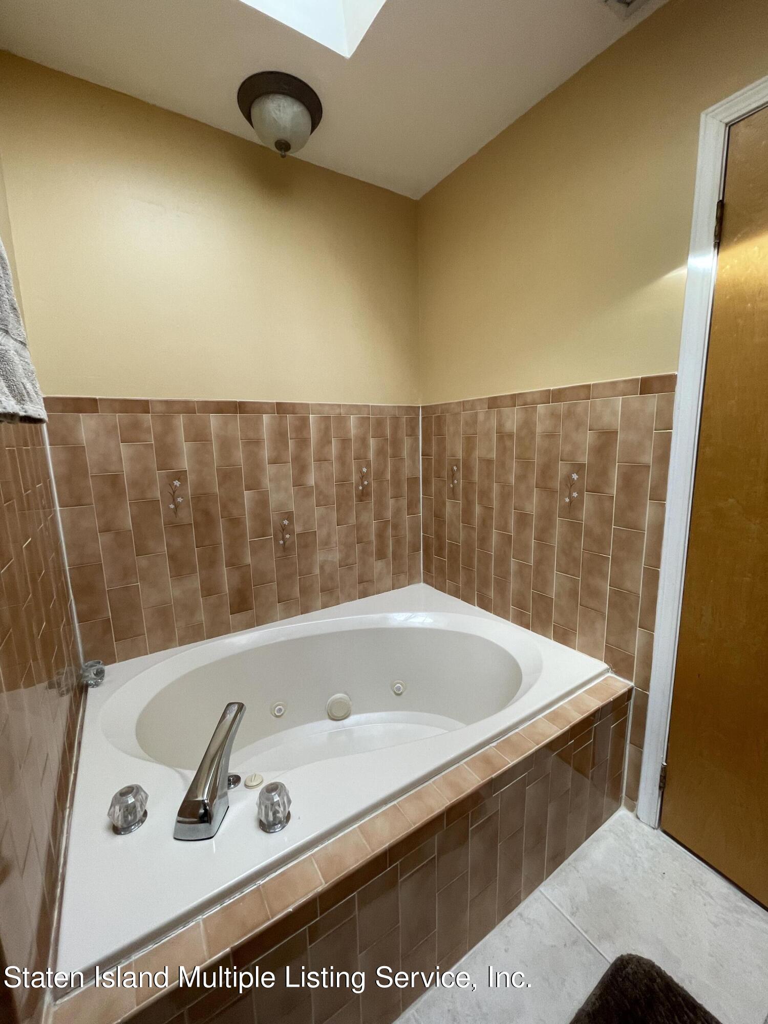 166 Mcbaine Avenue, Staten Island, NY, 10309 image 22