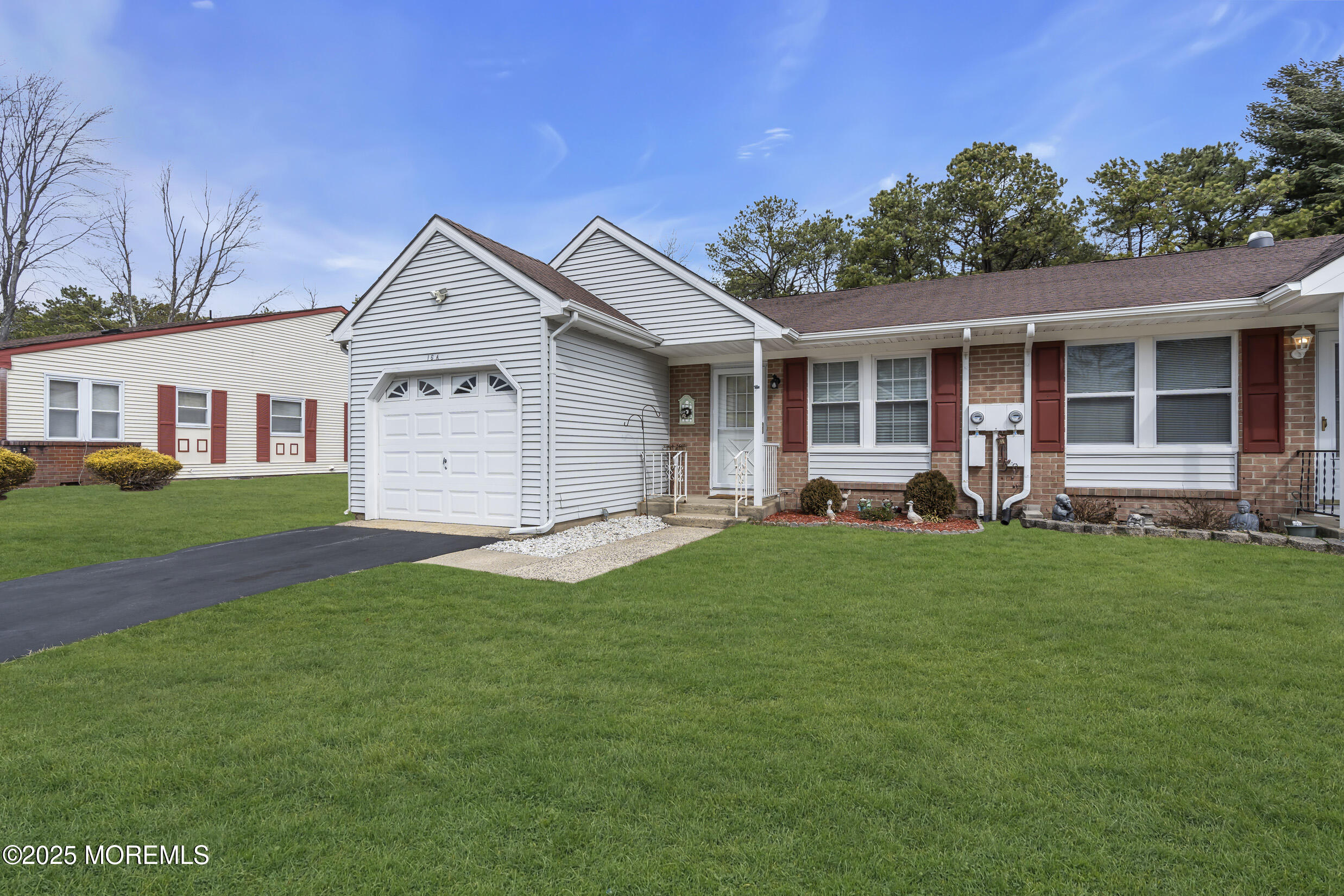 16 Easton Drive A Image 4