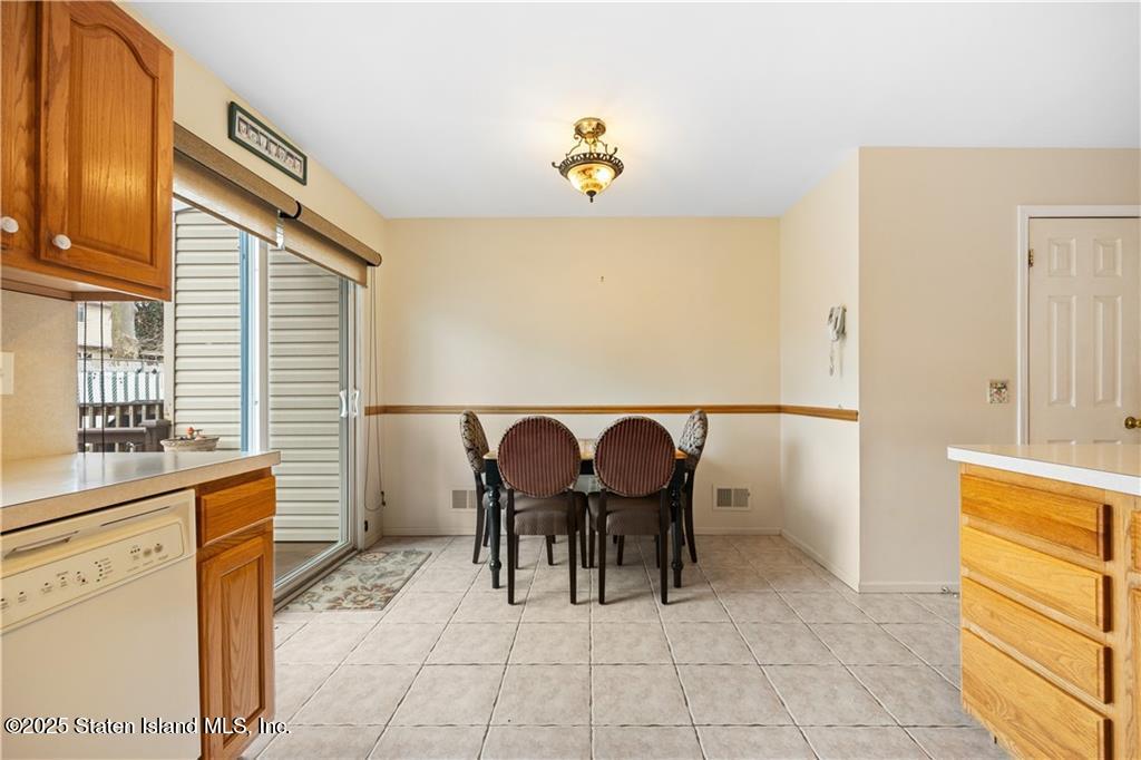 267 Graves Street, Staten Island, NY, 10314 image 9