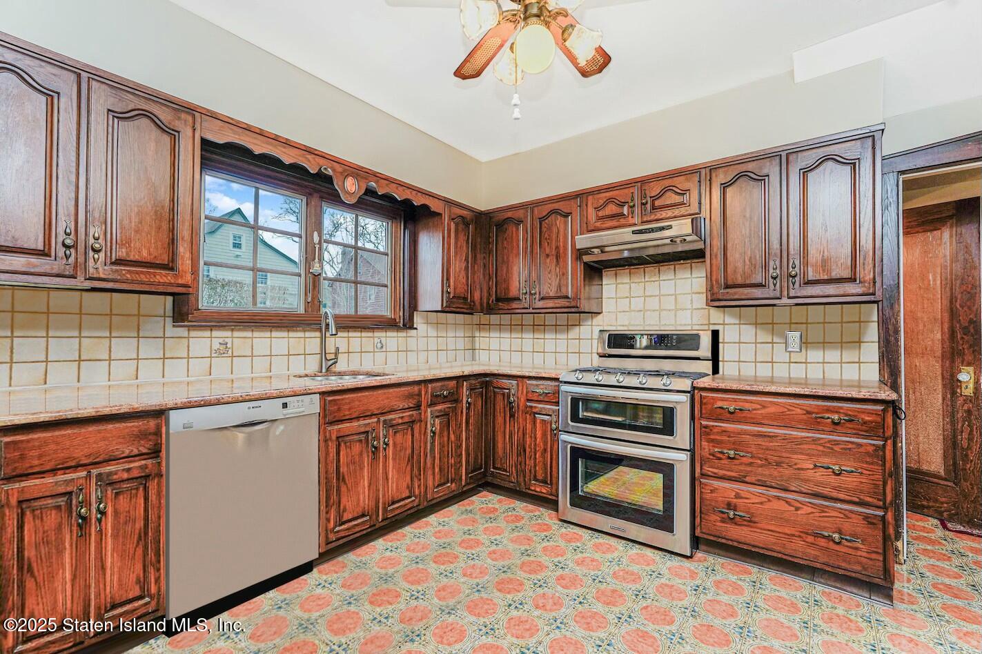 15 Westbury Avenue, Staten Island, NY, 10301 image 18