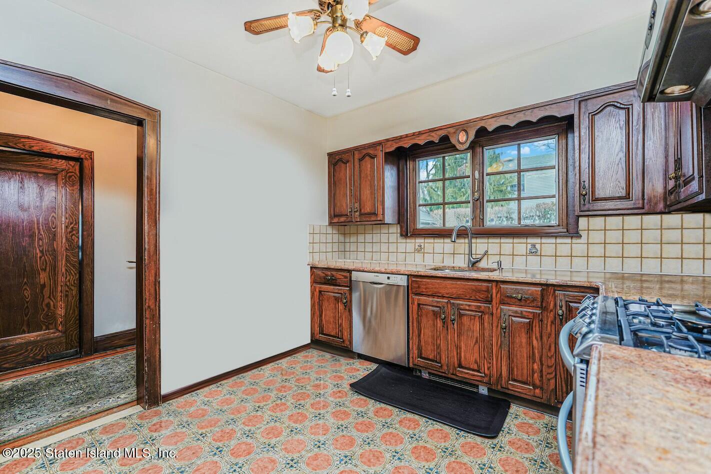 15 Westbury Avenue, Staten Island, NY, 10301 image 19