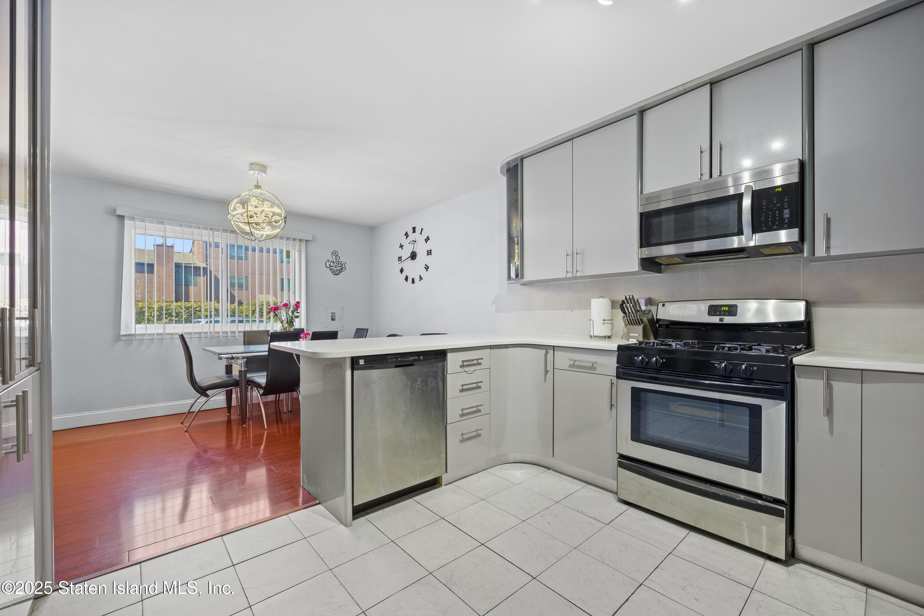 99 Stonegate Drive, Staten Island, NY, 10304 image 6