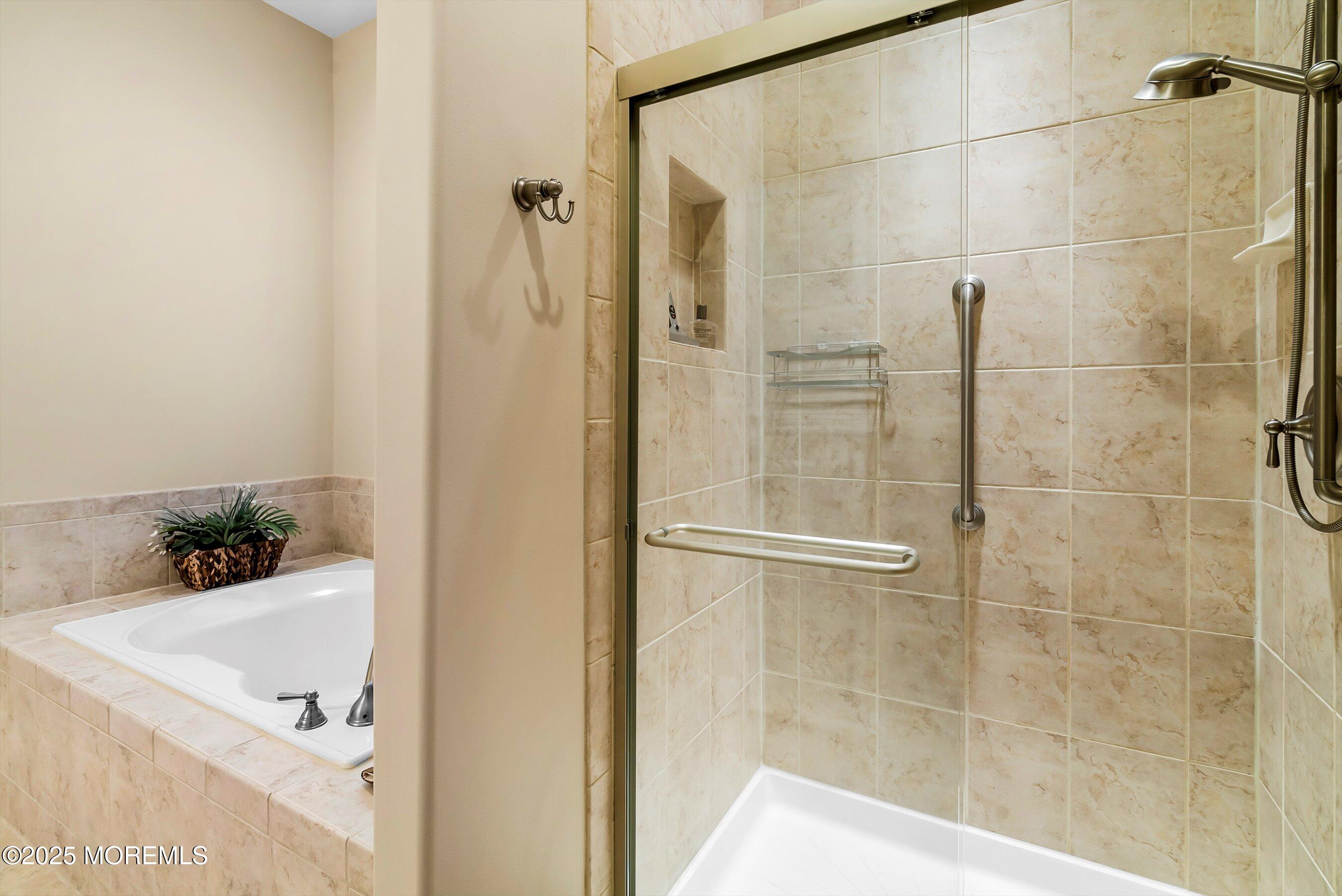 34 Medinah Court, Jackson, NJ, 08527 image 39