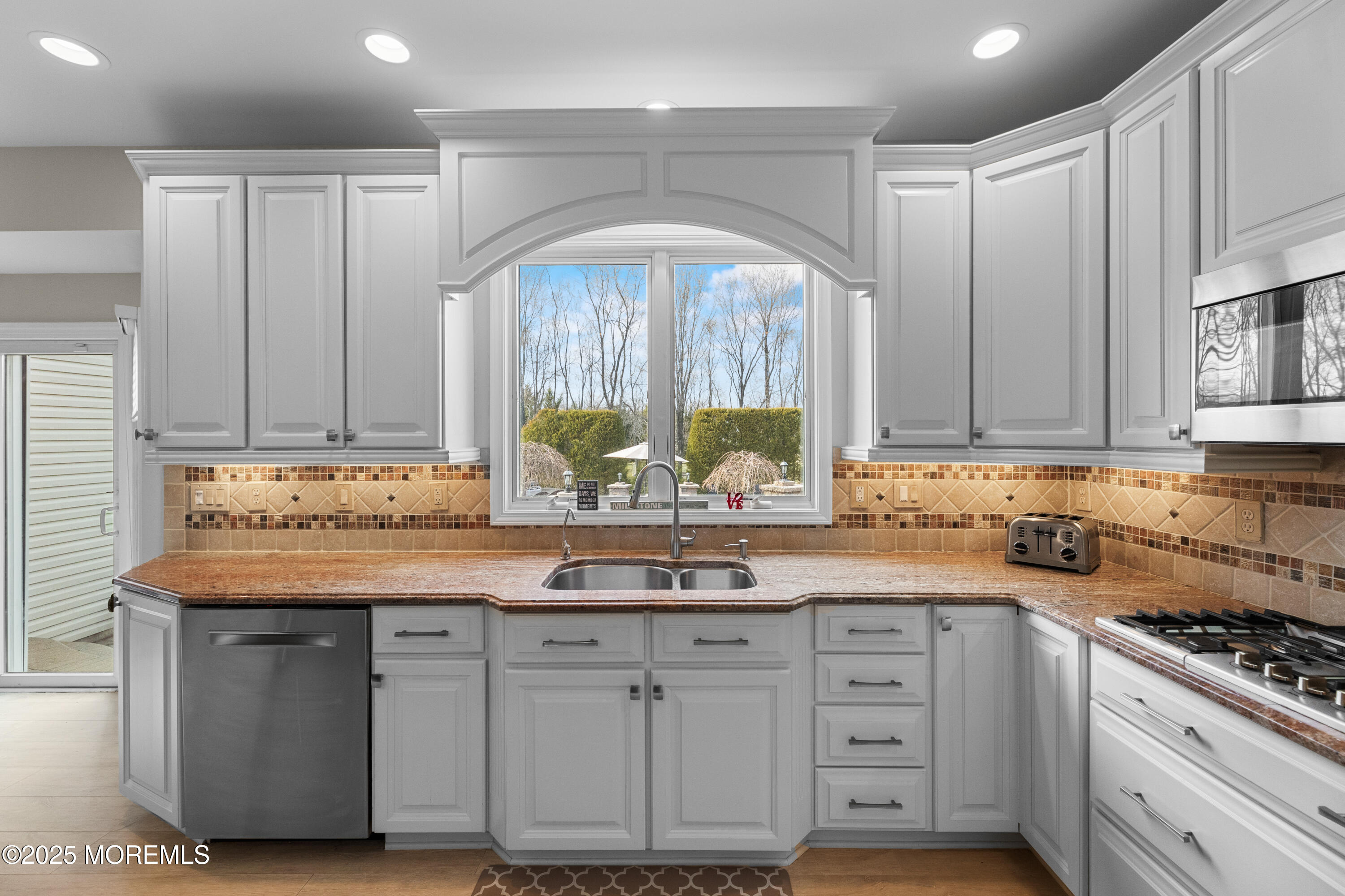 20 Young Terrace, Millstone, NJ, 08510 image 27