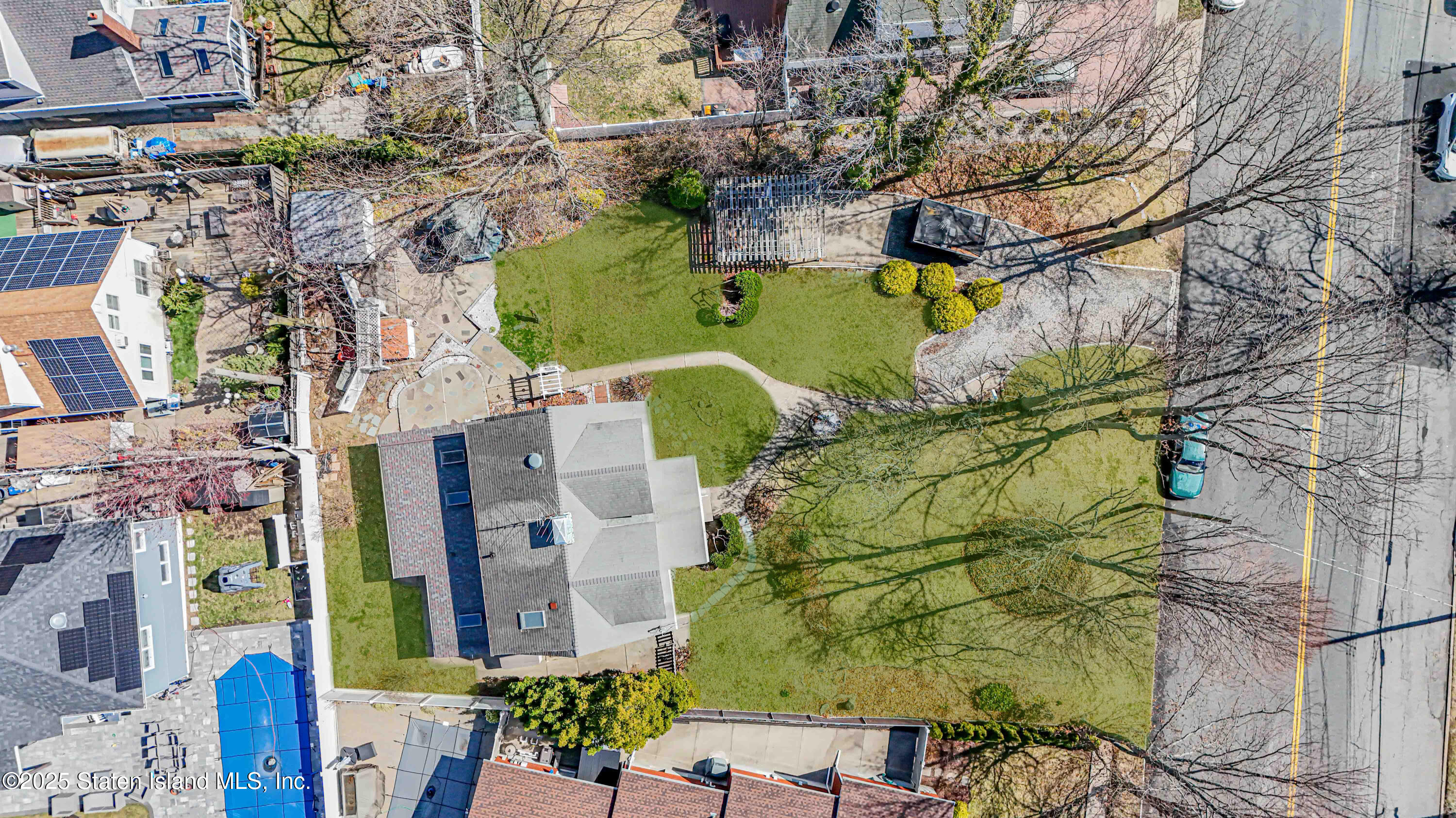 297 Woods Of Arden Road Image 4