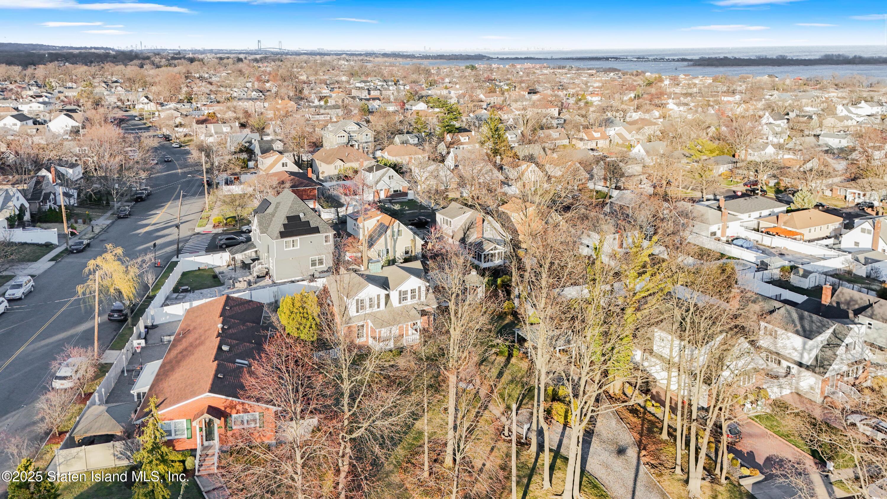 297 Woods Of Arden Road, Staten Island, NY, 10312 image 43