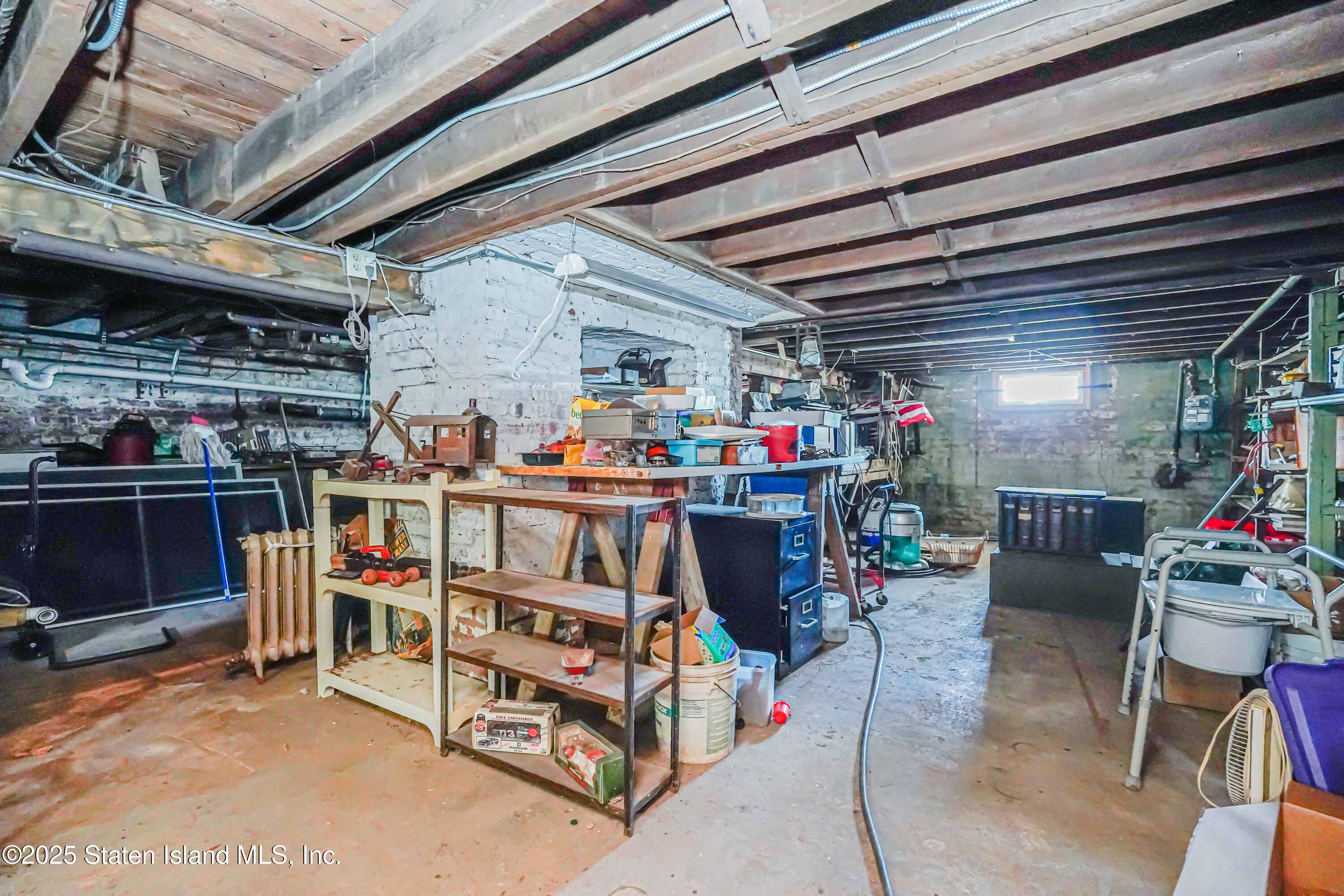 297 Woods Of Arden Road, Staten Island, NY, 10312 image 39