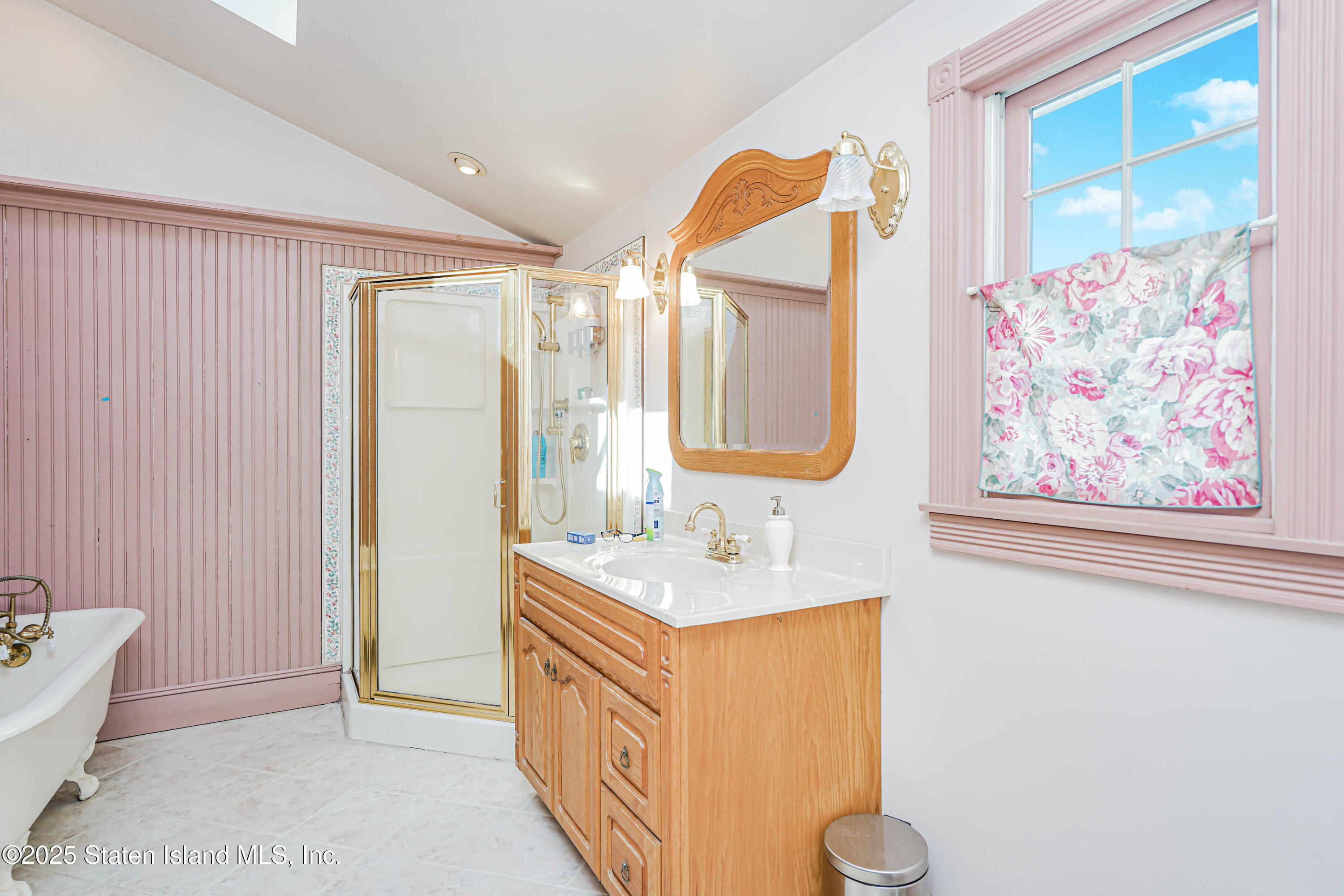 297 Woods Of Arden Road, Staten Island, NY, 10312 image 26
