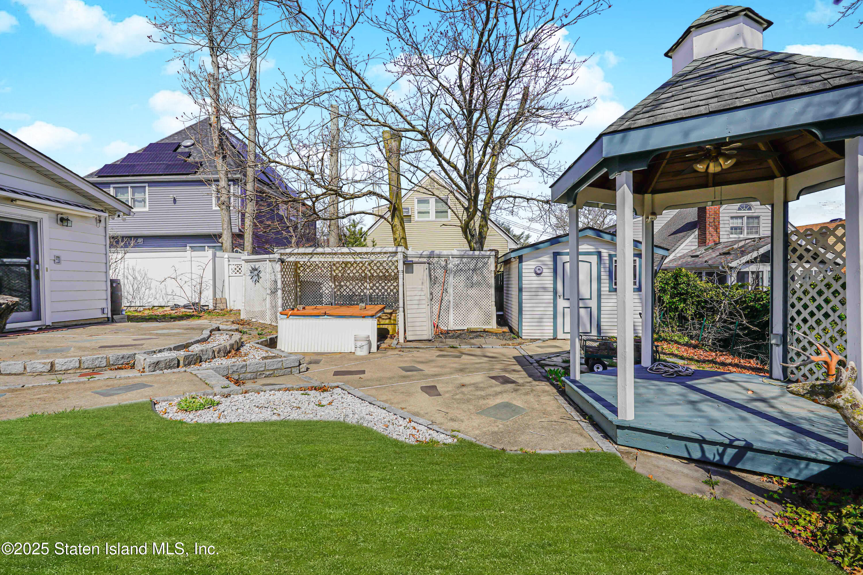 297 Woods Of Arden Road, Staten Island, NY, 10312 image 42