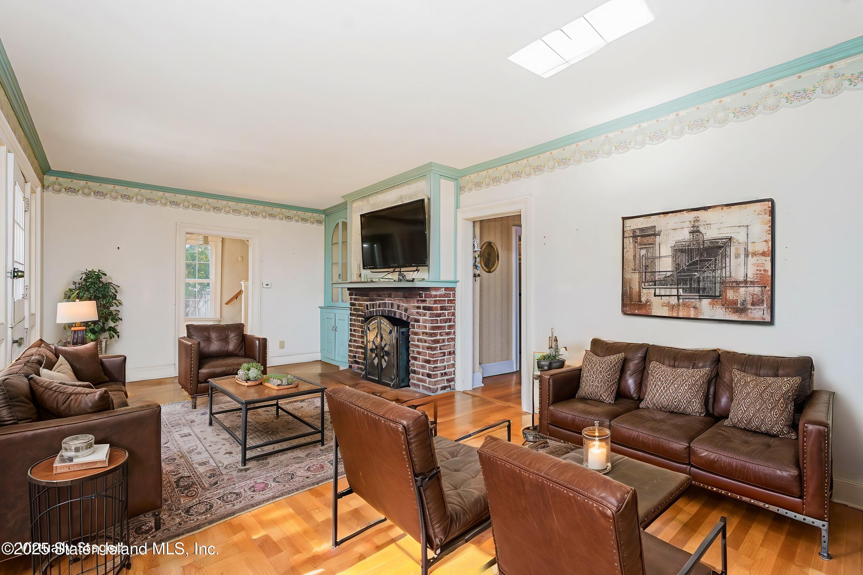 297 Woods Of Arden Road, Staten Island, NY, 10312 image 12