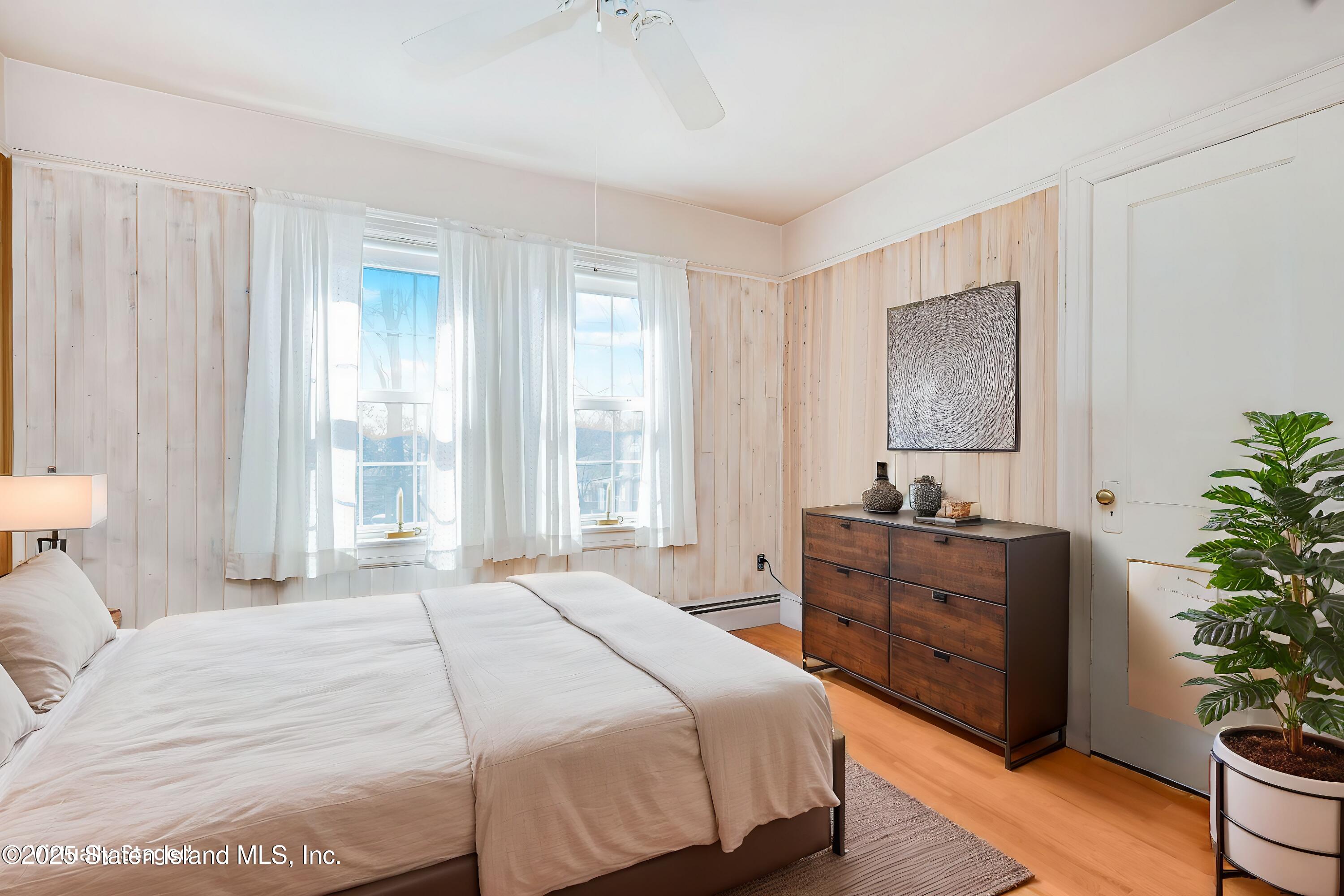 297 Woods Of Arden Road, Staten Island, NY, 10312 image 36