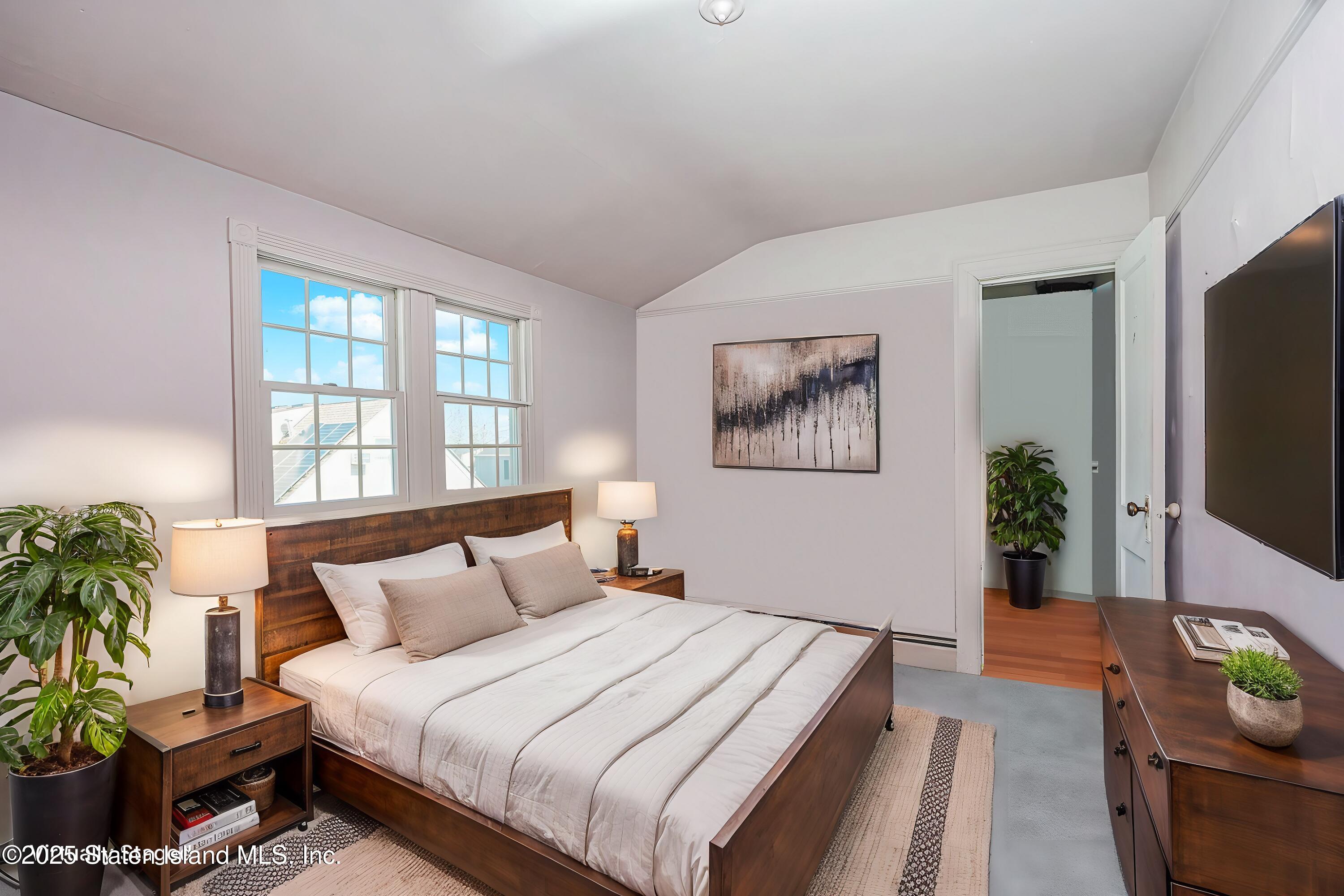 297 Woods Of Arden Road, Staten Island, NY, 10312 image 34