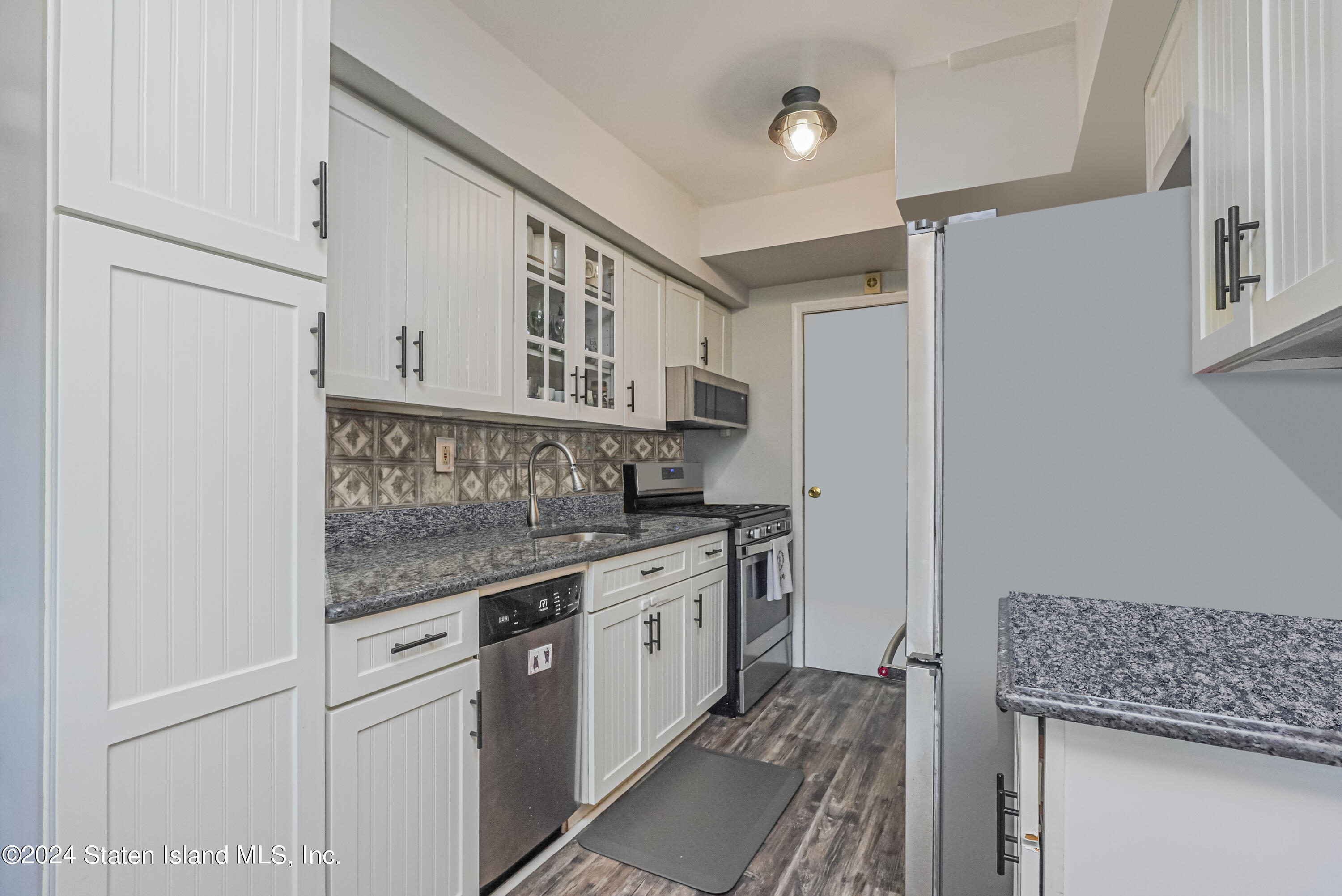 156 Surfside Plaza 100, Staten Island, NY, 10307 image 6