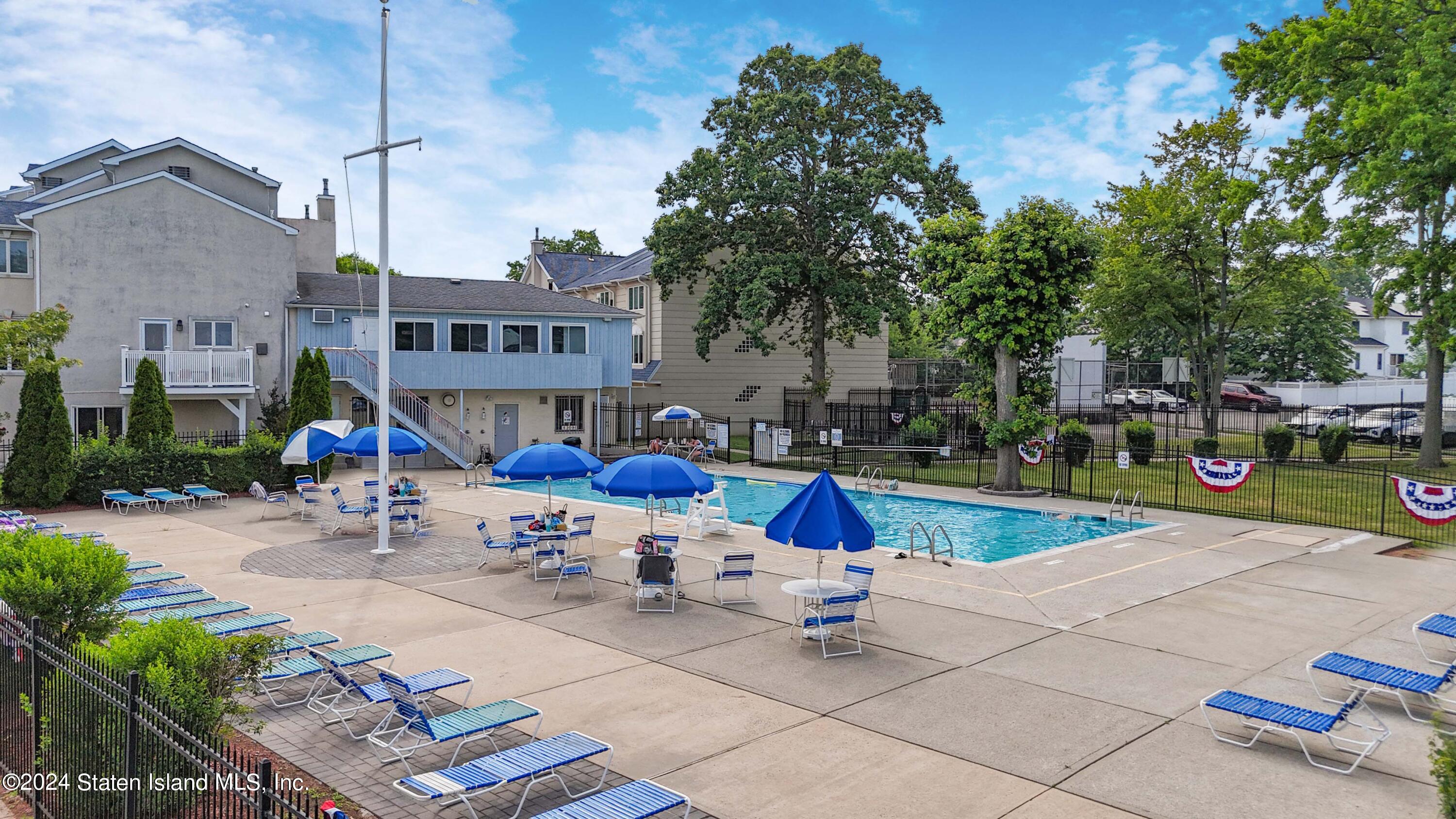 156 Surfside Plaza 100, Staten Island, NY, 10307 image 17