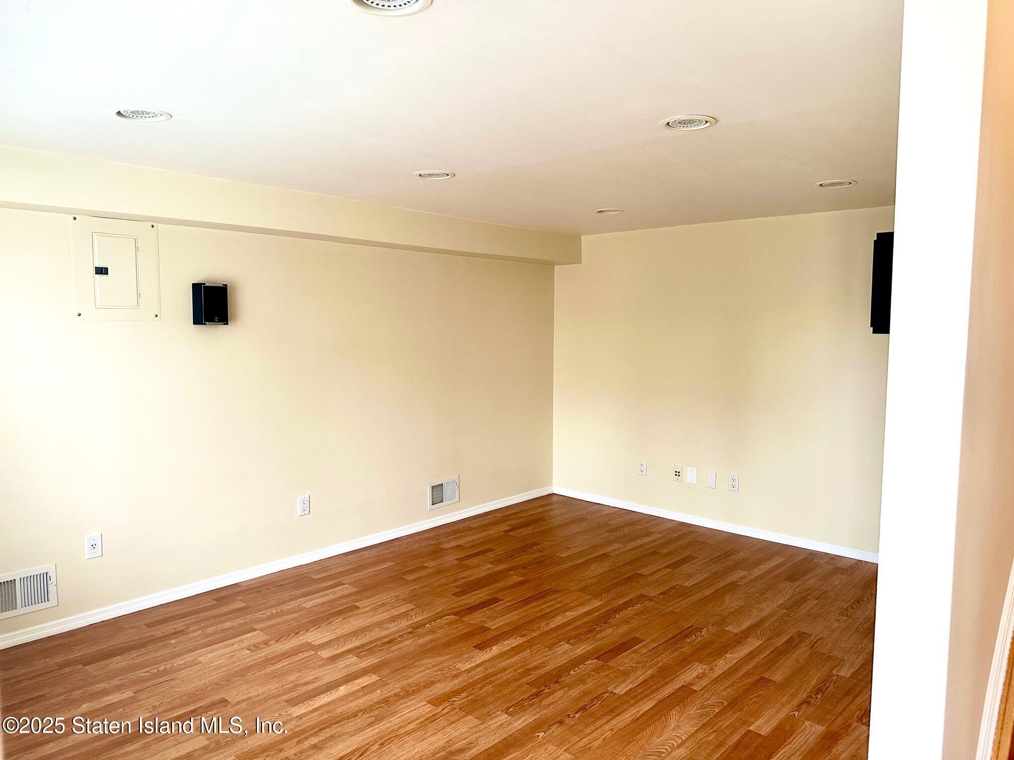 35 Duke Place, Staten Island, NY, 10314 image 6
