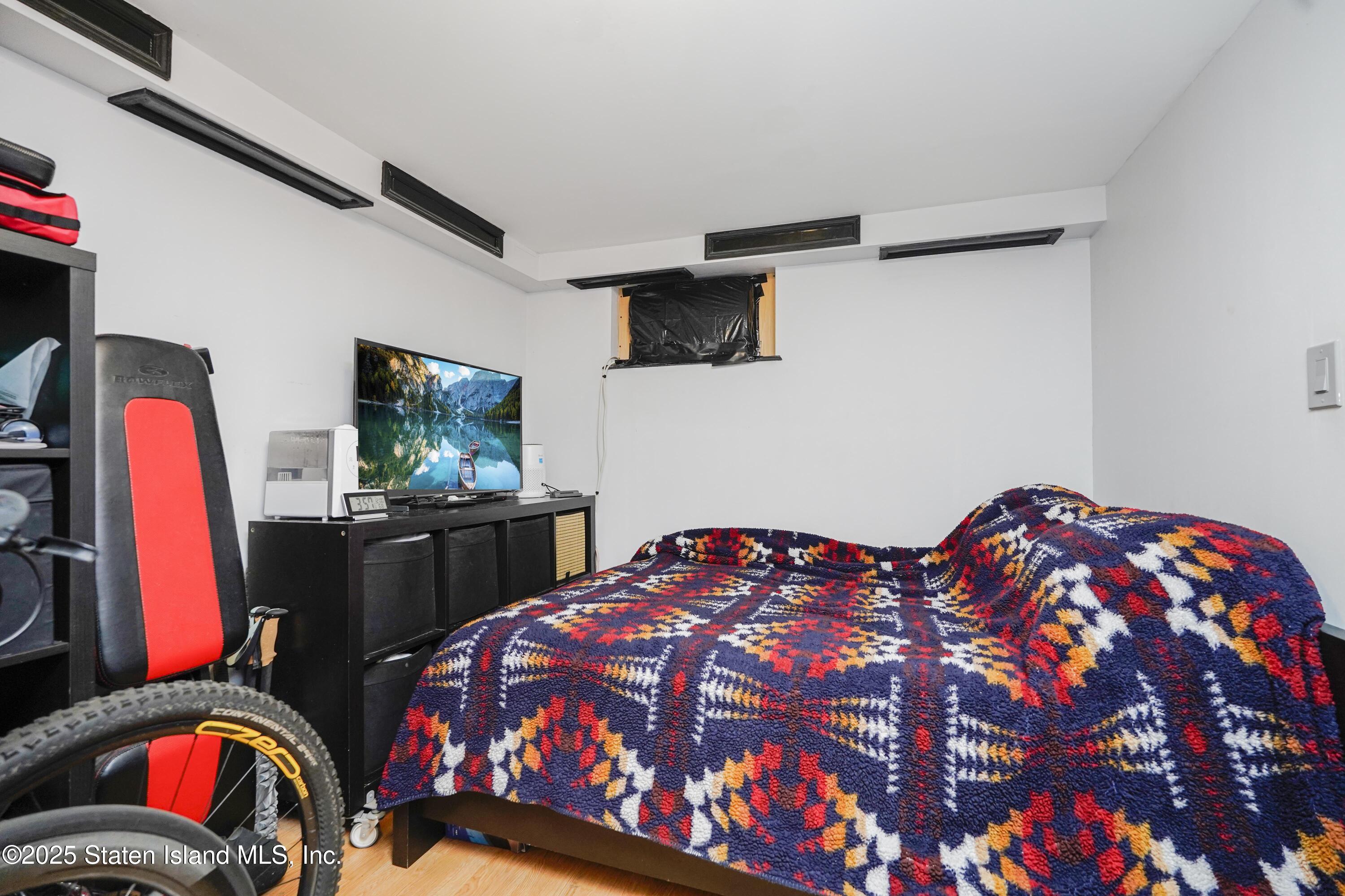 2040 W 8th Street, Brooklyn, NY, 11223 image 32