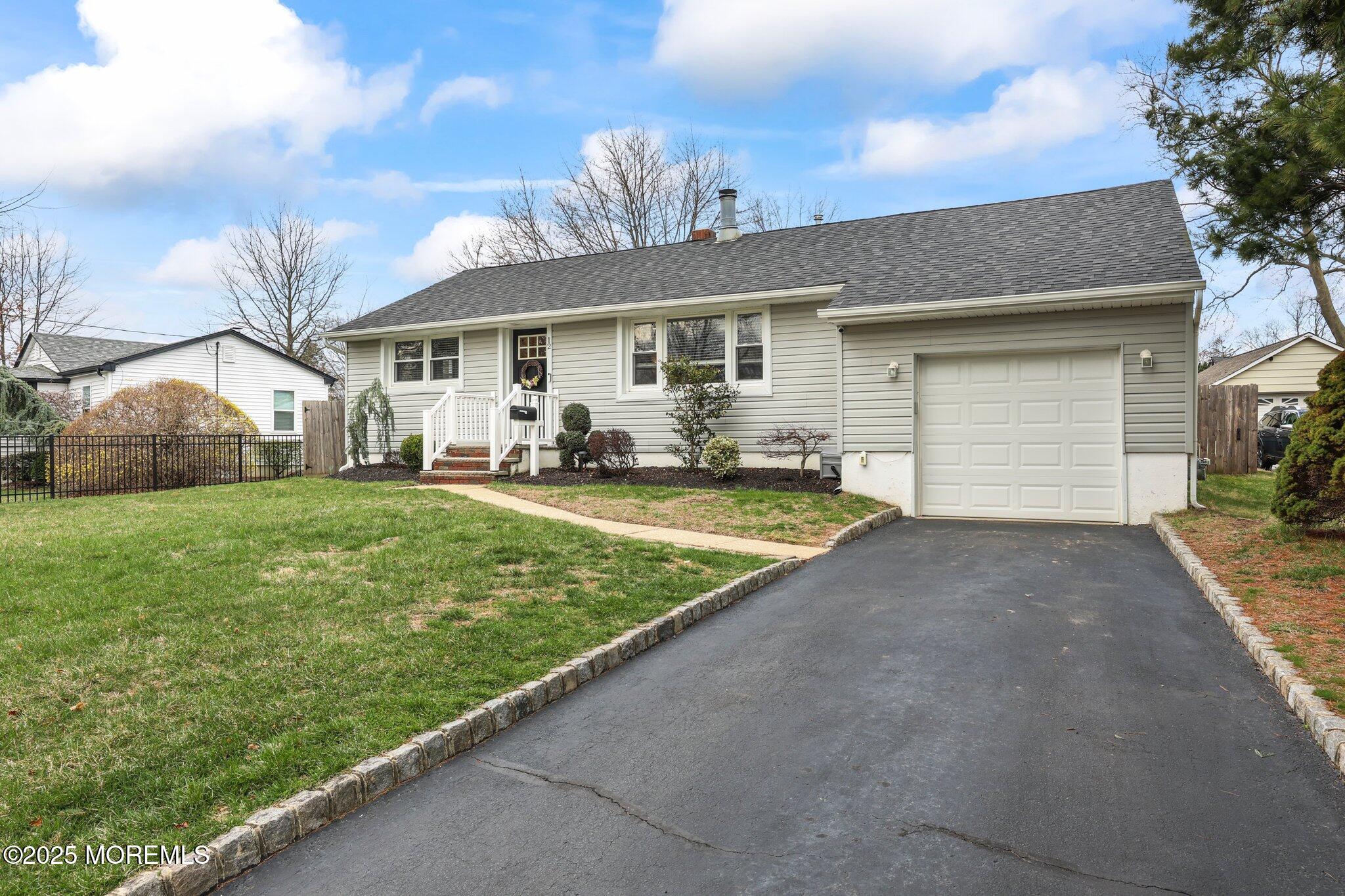 12 Edgewater Drive, Matawan, NJ, 07747