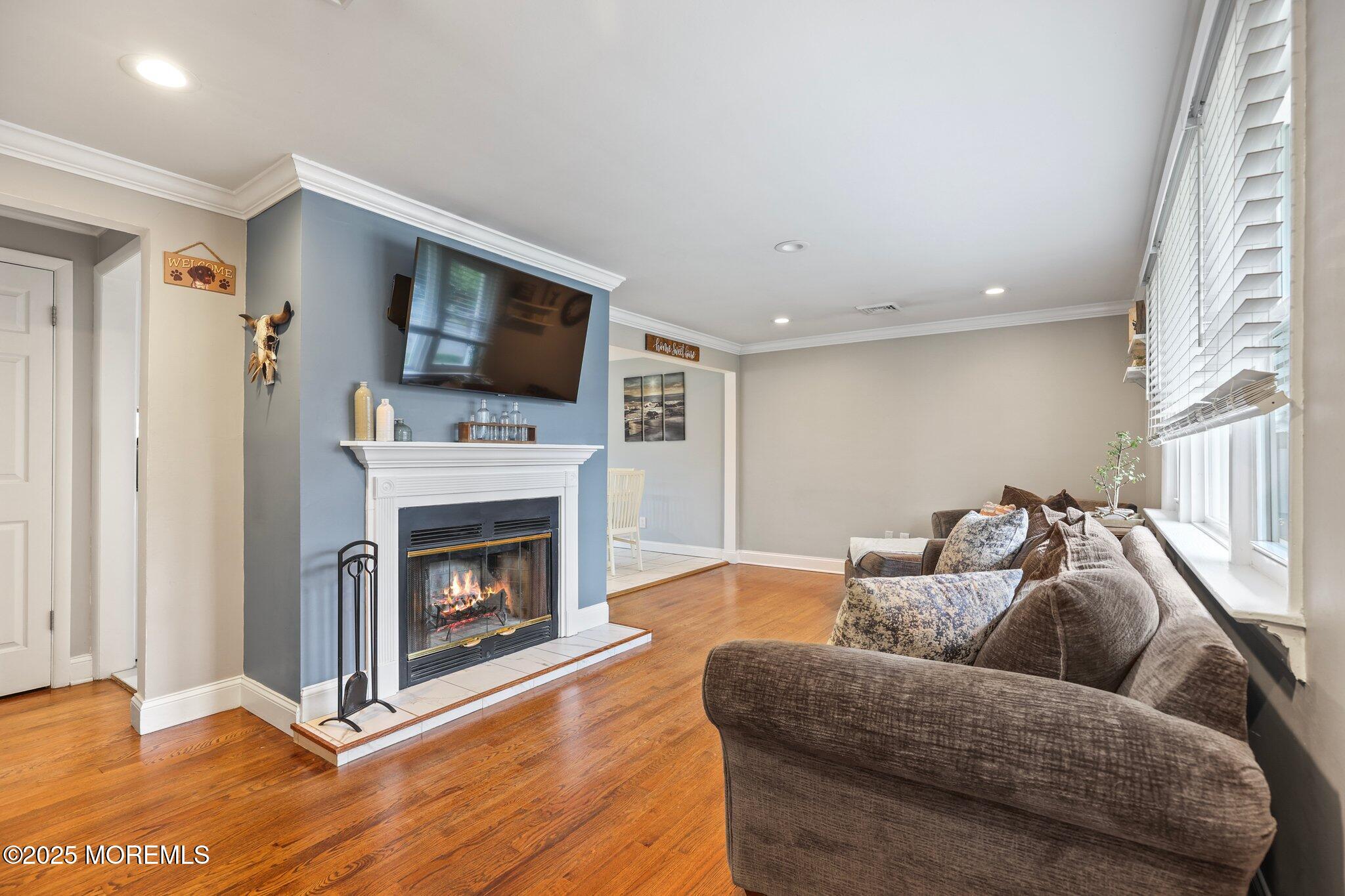 12 Edgewater Drive Image 4