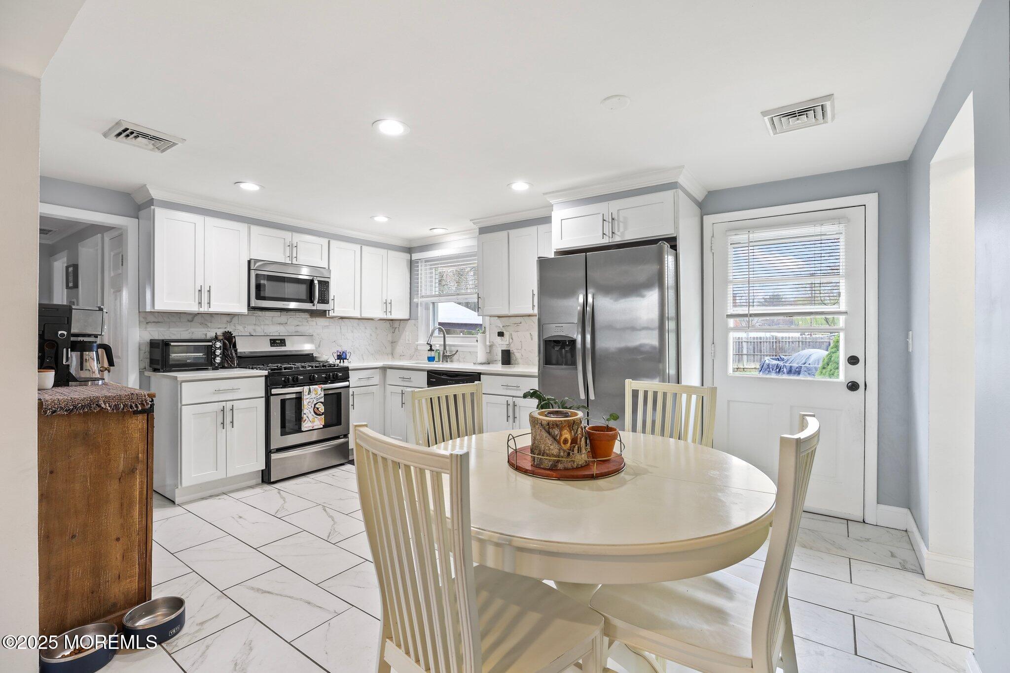 12 Edgewater Drive, Matawan, NJ, 07747 image 8