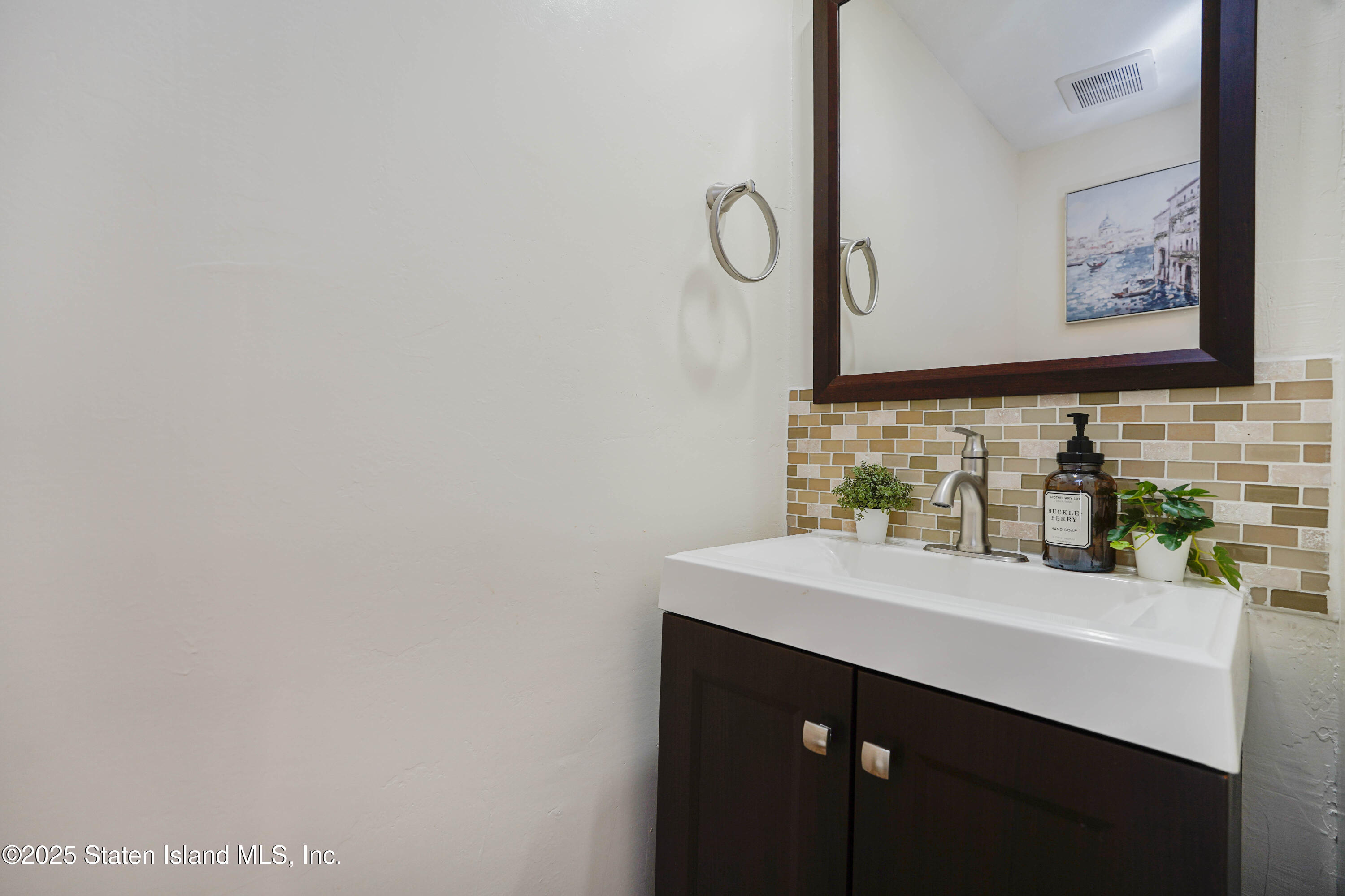 165 Russek Drive, Staten Island, NY, 10312 image 13
