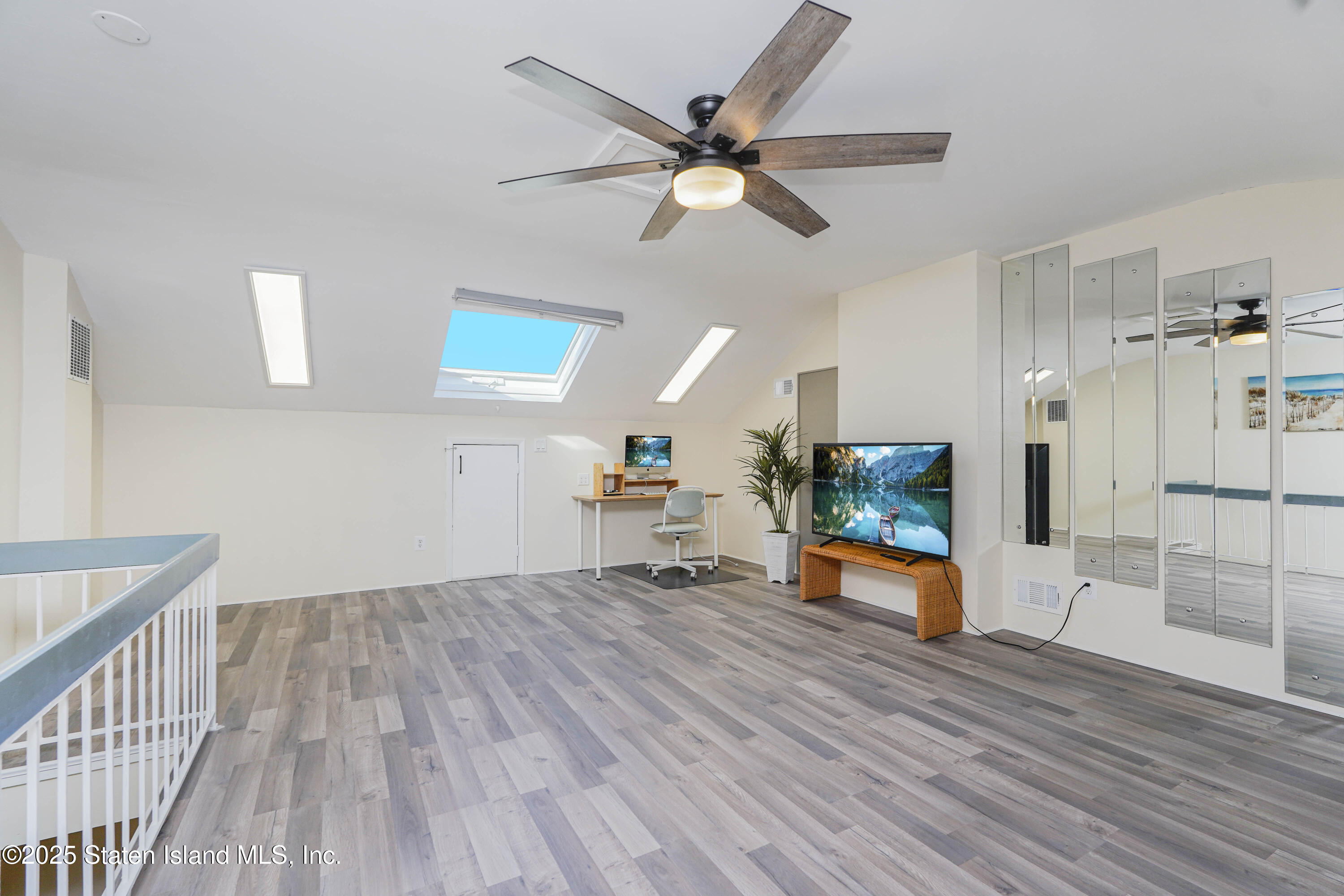 165 Russek Drive, Staten Island, NY, 10312 image 23