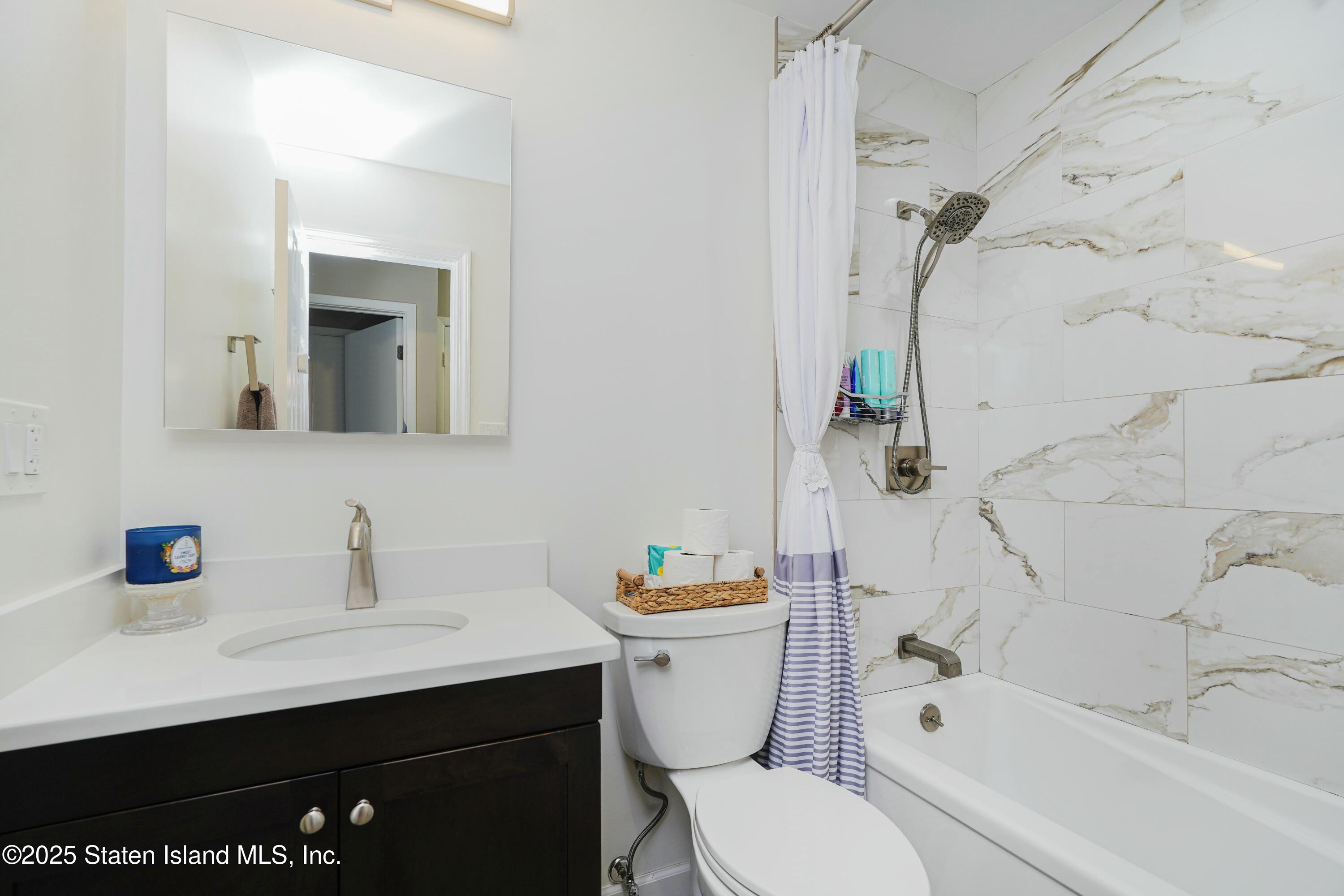 91 Selvin Loop, Staten Island, NY, 10303 image 16