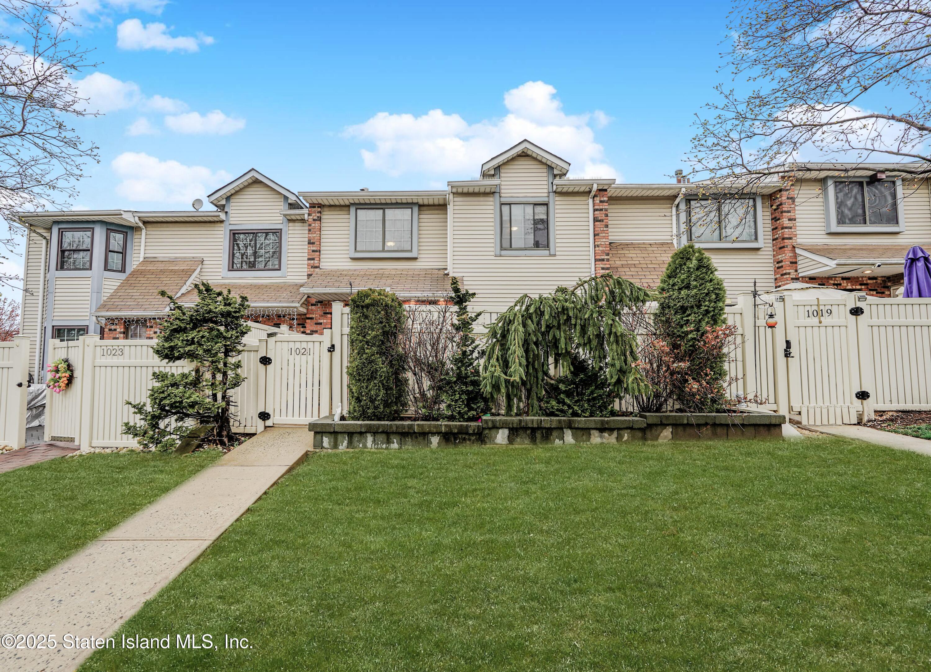 1021 Rockland Avenue, Staten Island, NY, 10314