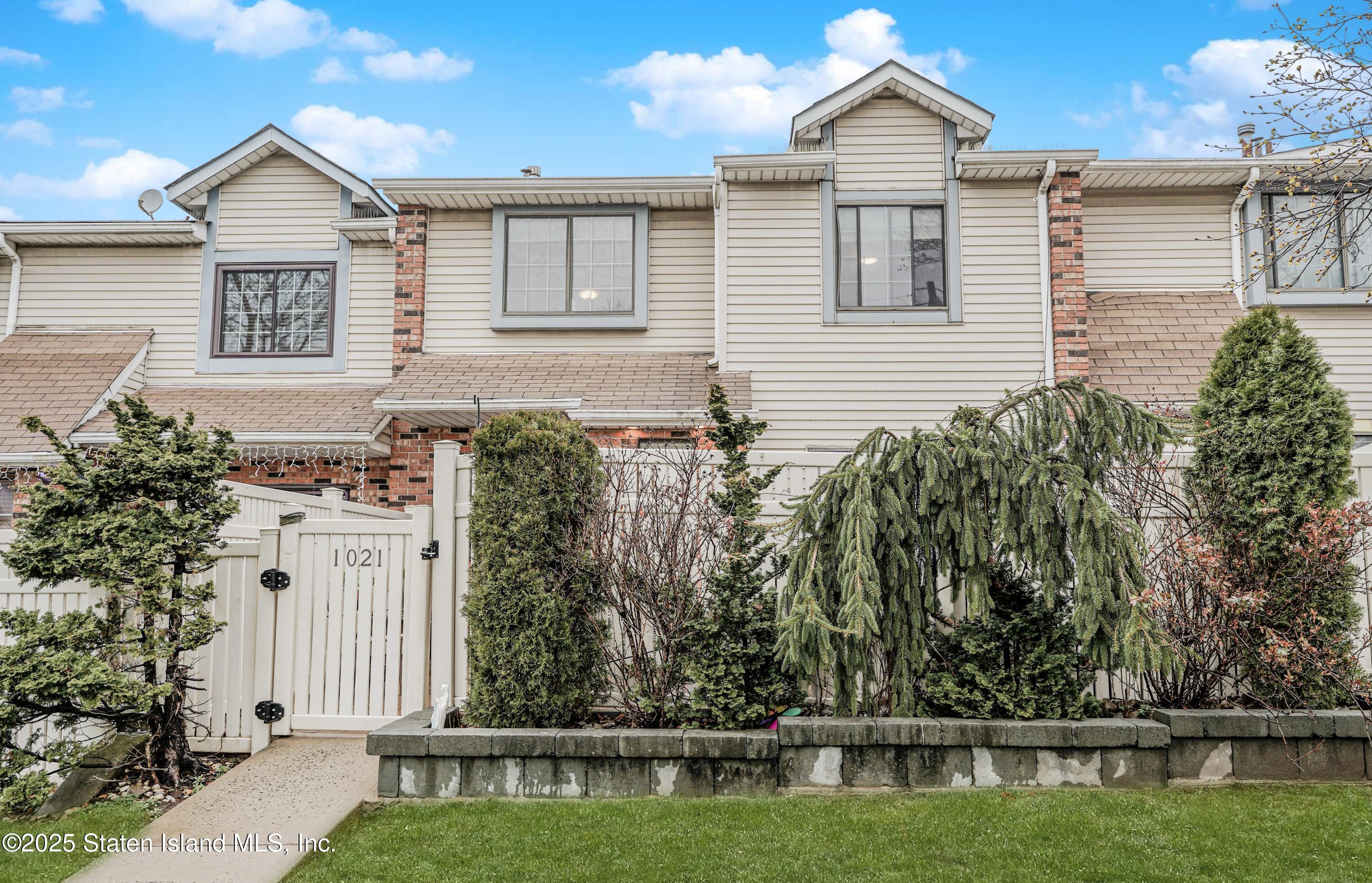 1021 Rockland Avenue, Staten Island, NY, 10314