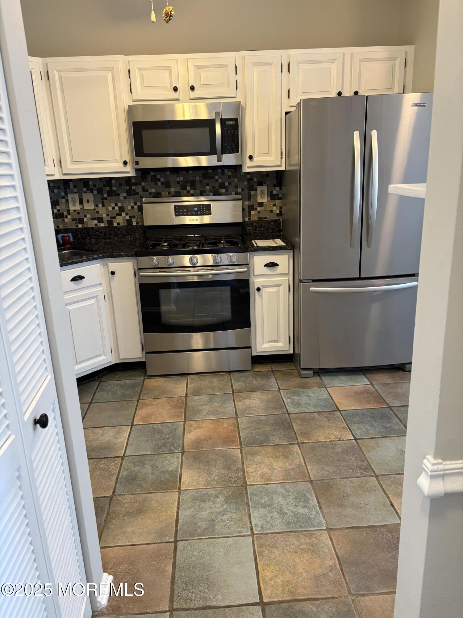 74 Boxwood Terrace 12, Red Bank, NJ, 07701 image 7